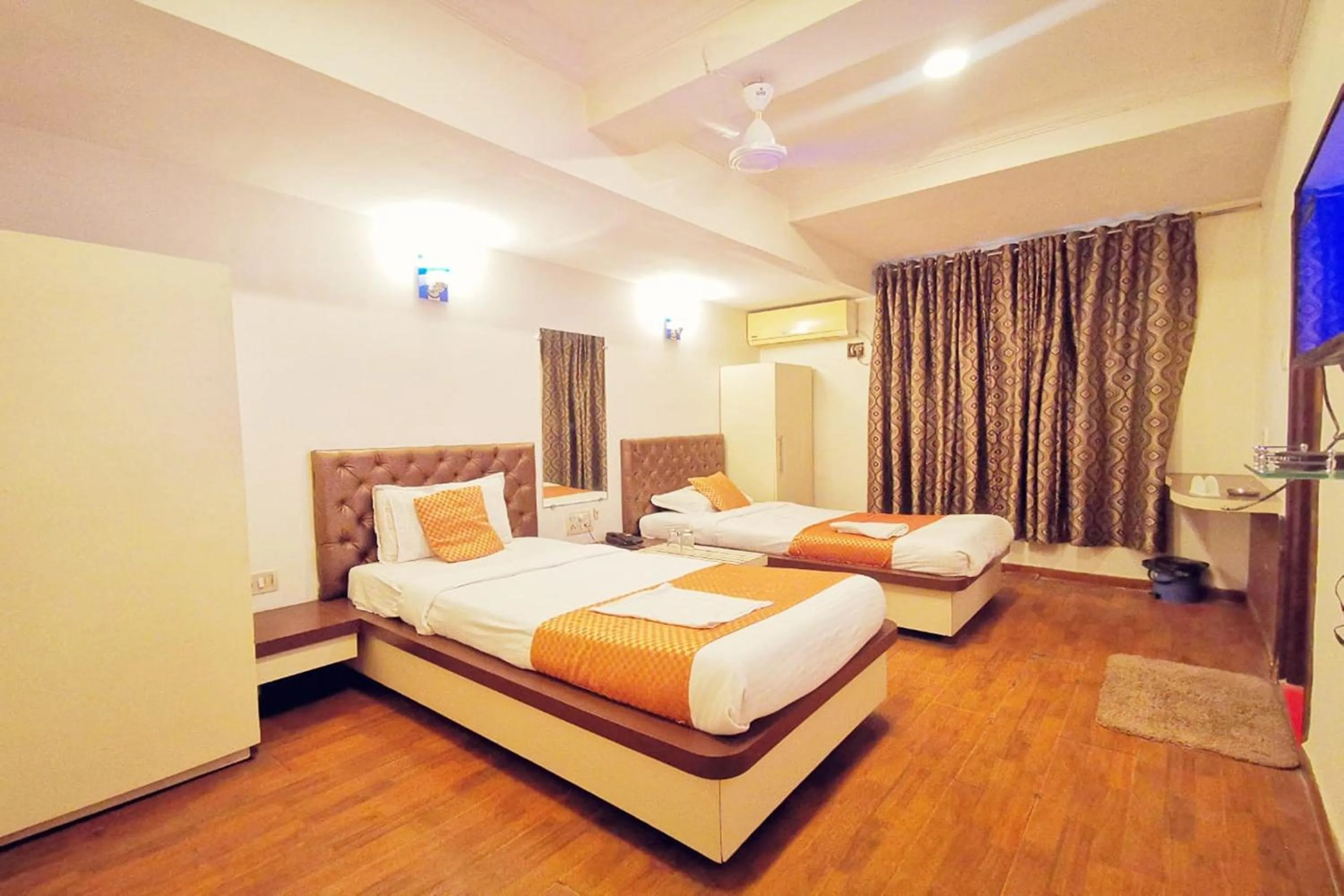 Bedroom in Hotel Neelkiran