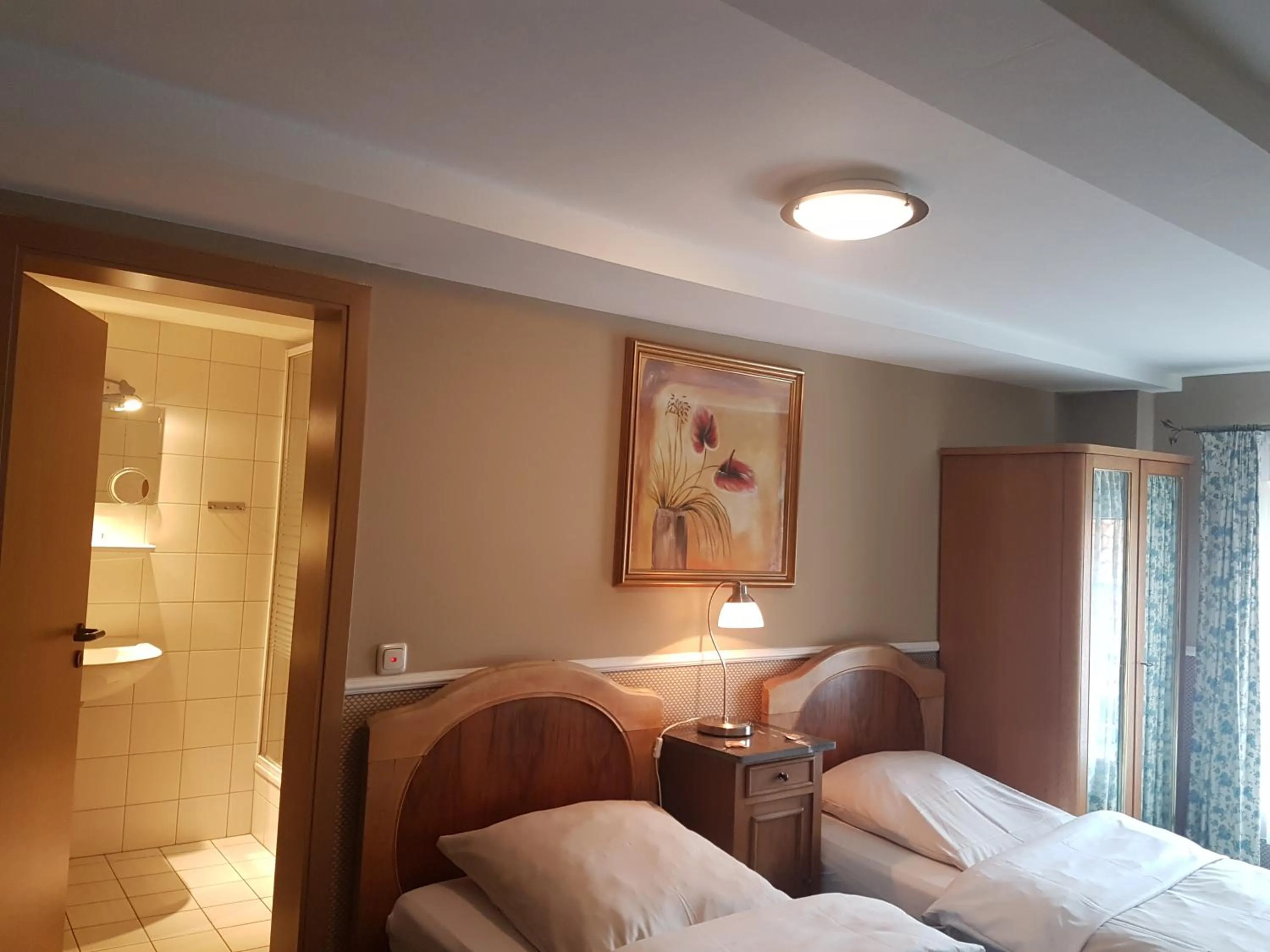 Photo of the whole room, Bed in Alt Enginger Mühle