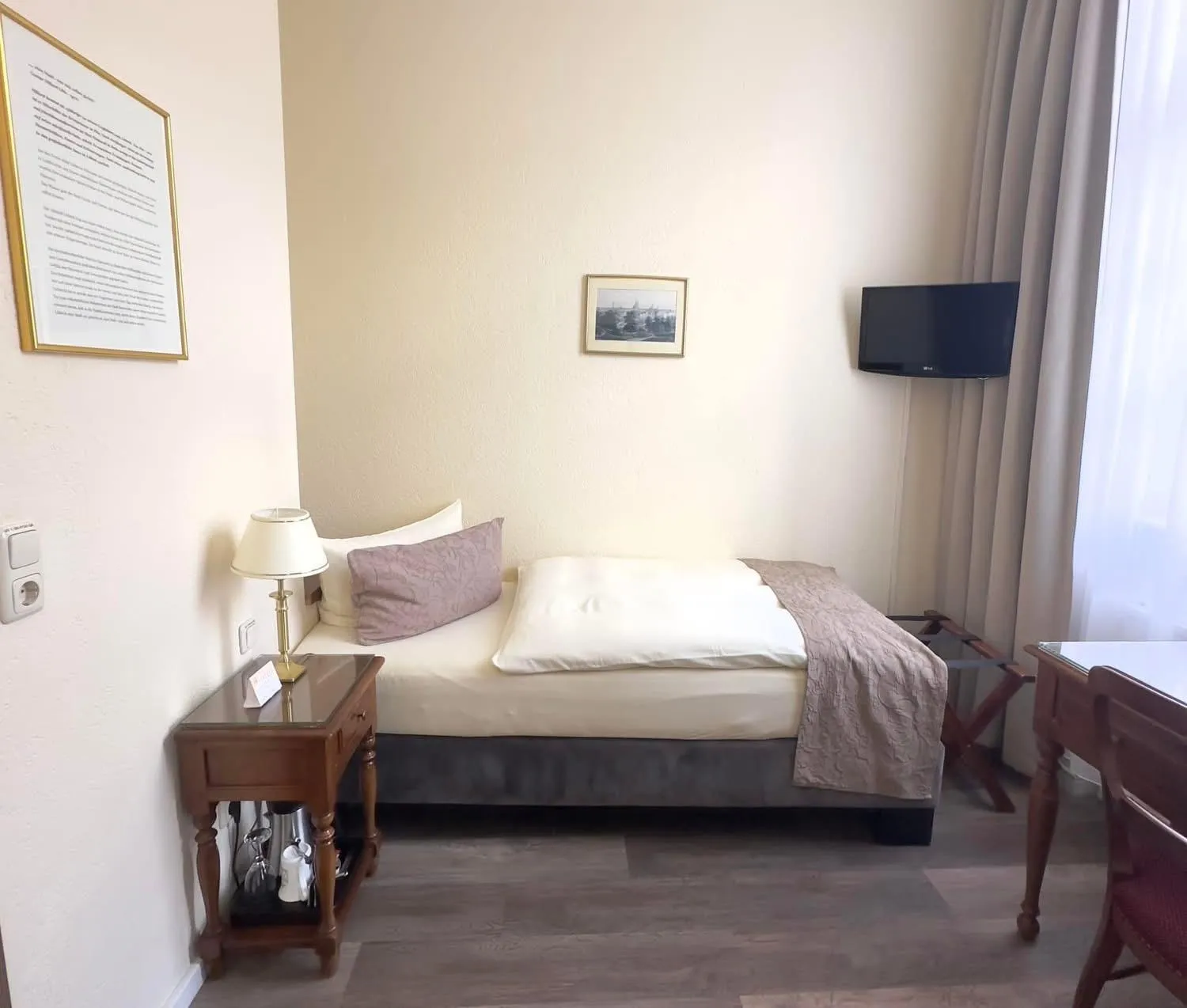 Photo of the whole room, Bed in TOP CityLine Klassik Altstadt Hotel Lübeck