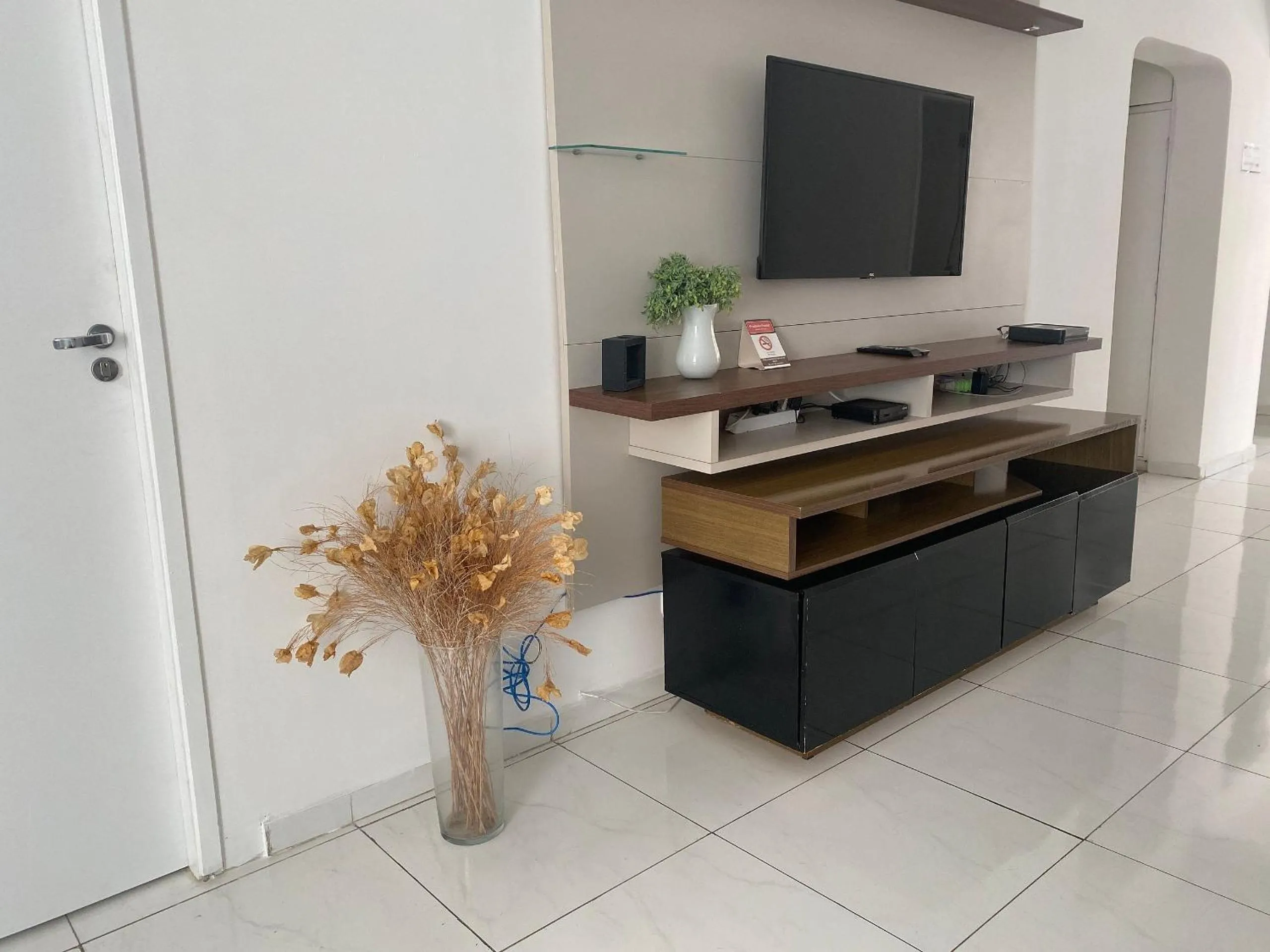 Communal lounge/ TV room in POUSADA MUNDI MORUMBI