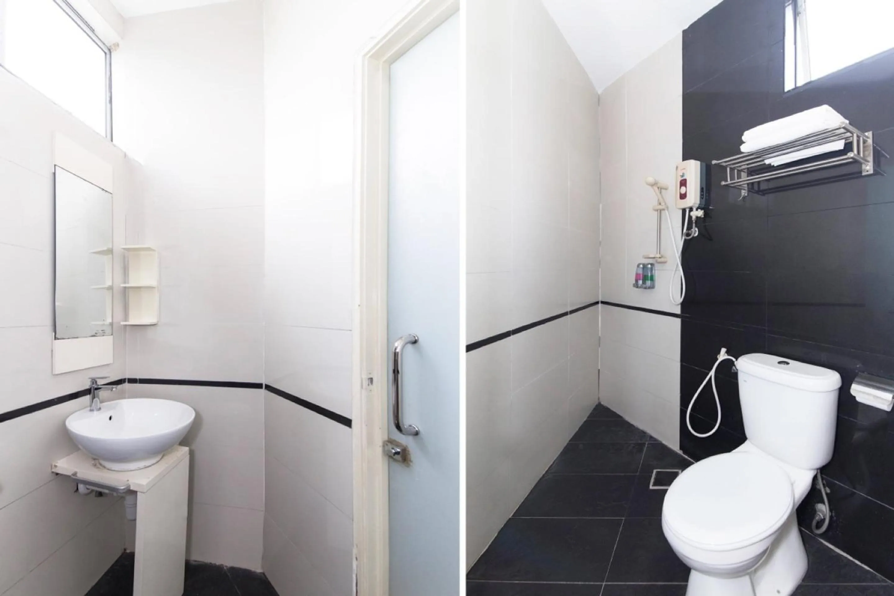 Bathroom in Super OYO 331 I Boutique Hotel