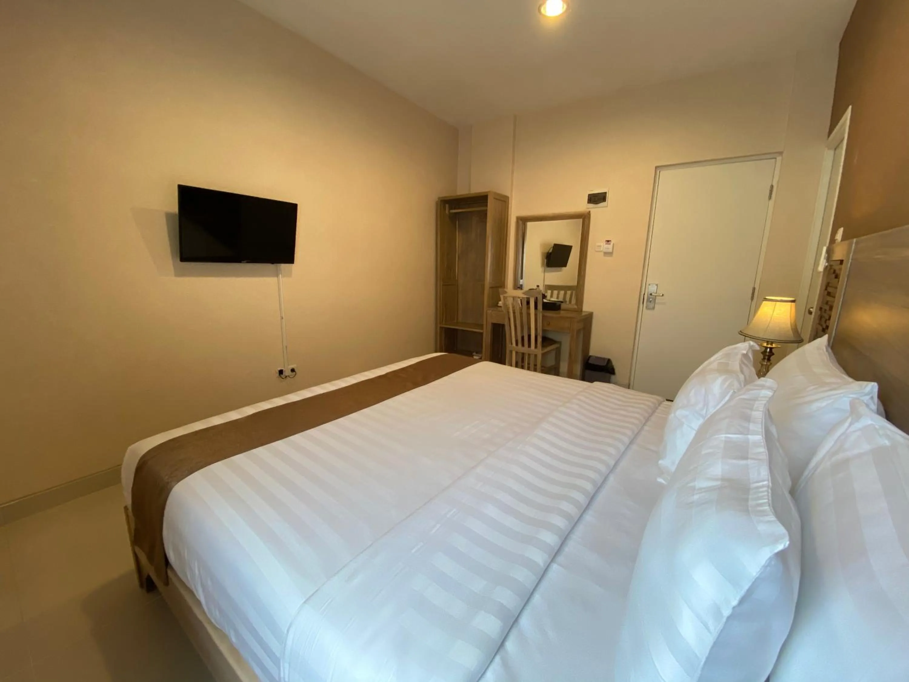 Bed in Flamingo Avia Labuan Bajo