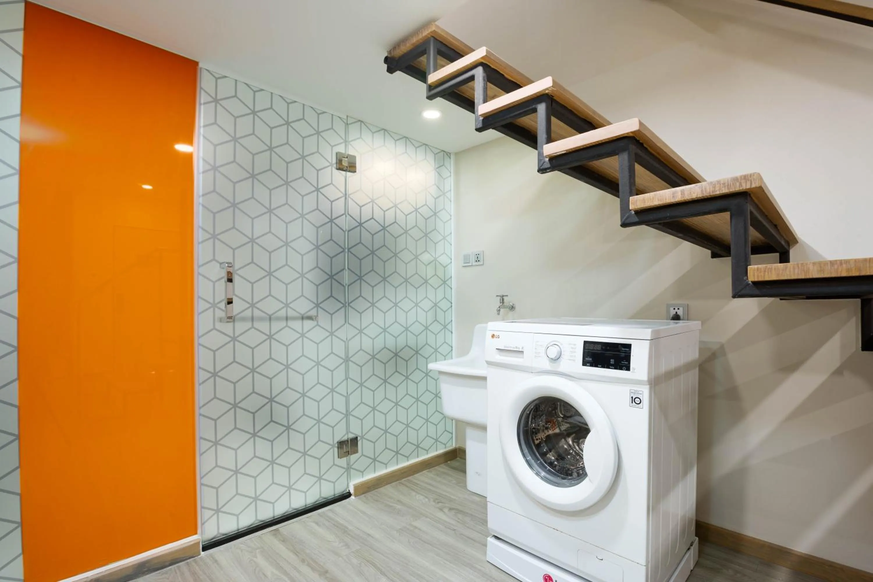 washing machine in Hotel Z zpaze