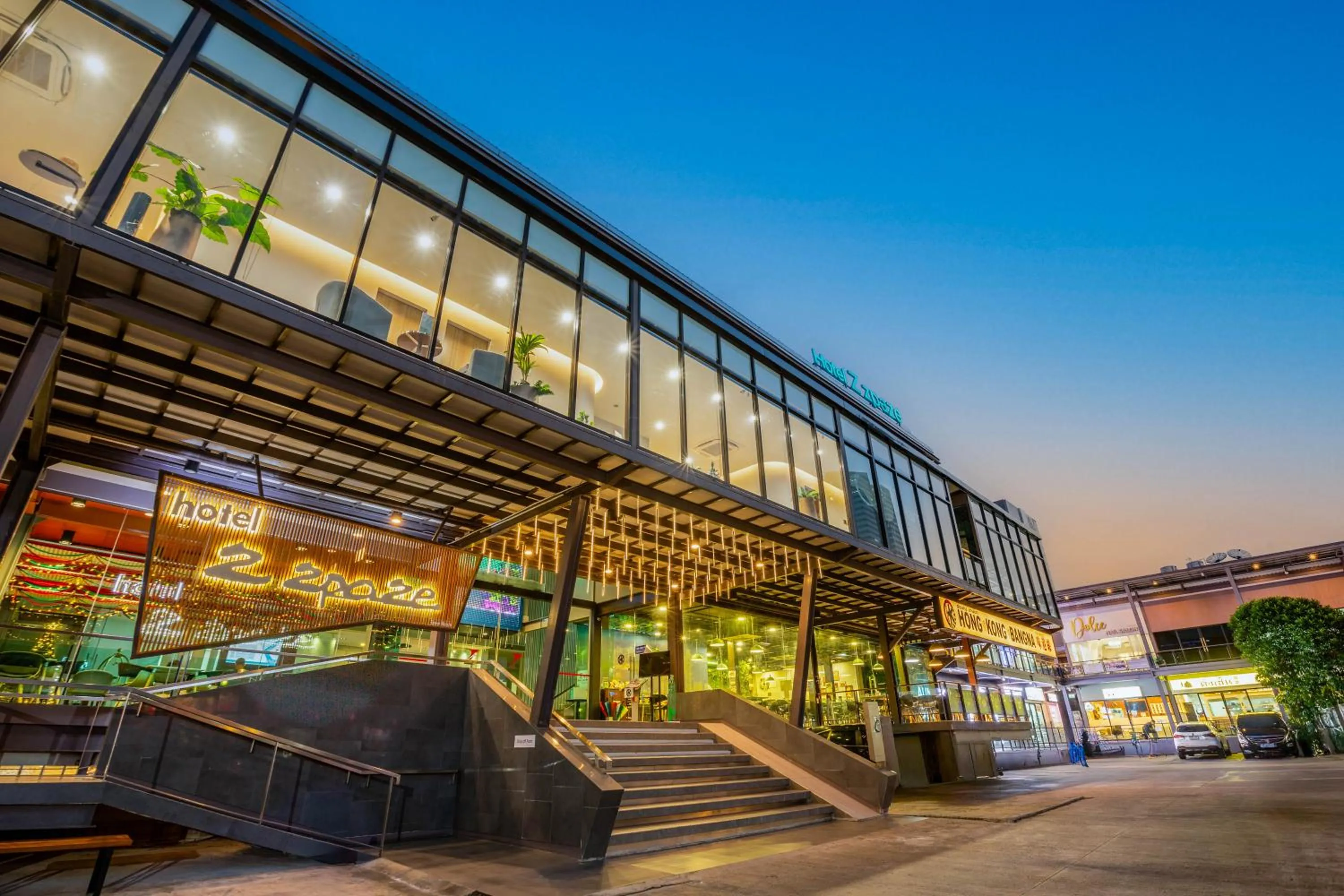 Property building in Hotel Z zpaze