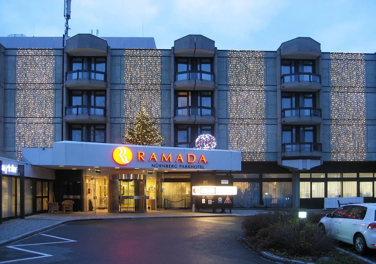 Facade/entrance in Ramada Nürnberg Parkhotel