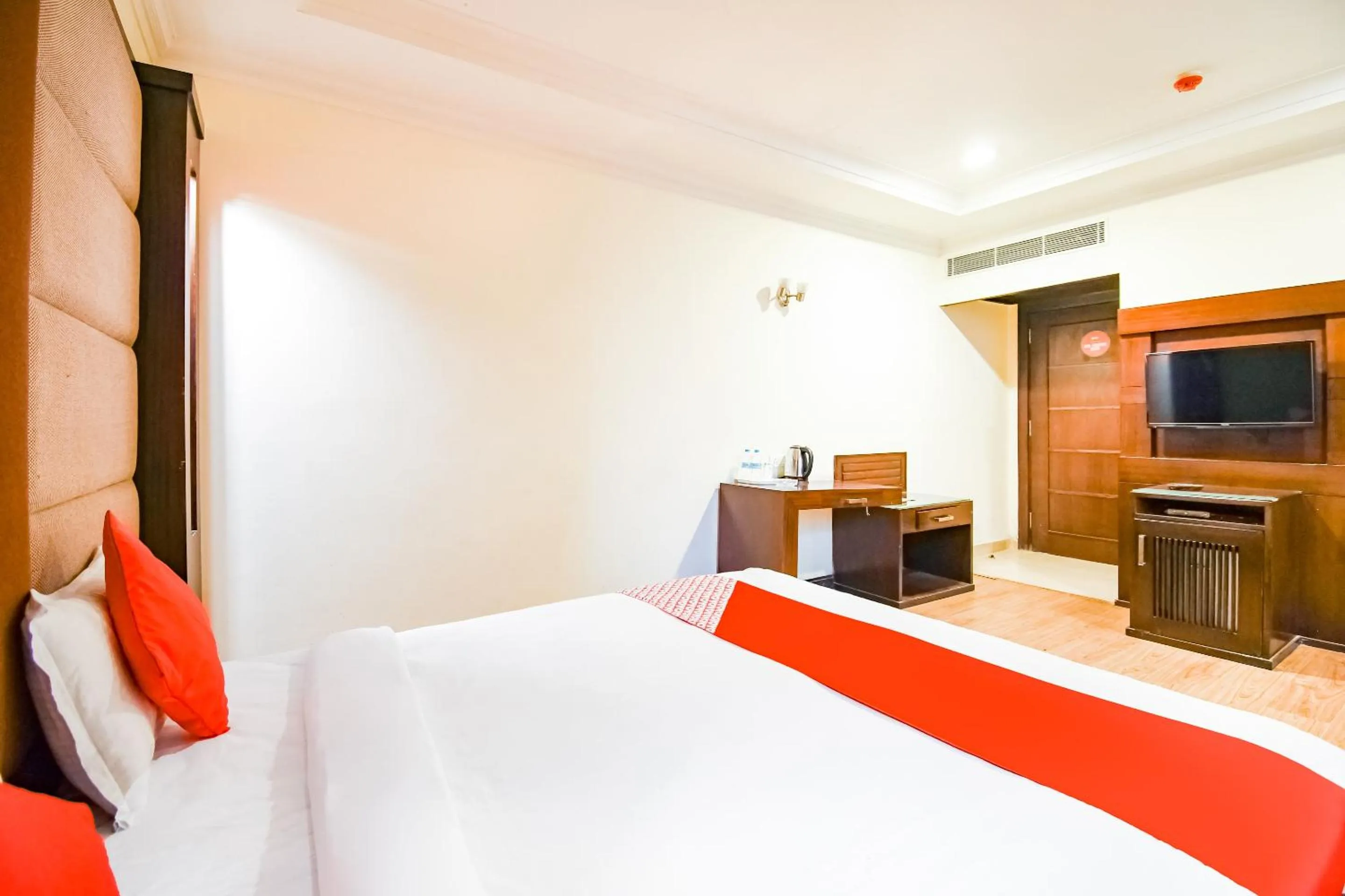 Bedroom, Bed in Hotel O AR Imperial Inn