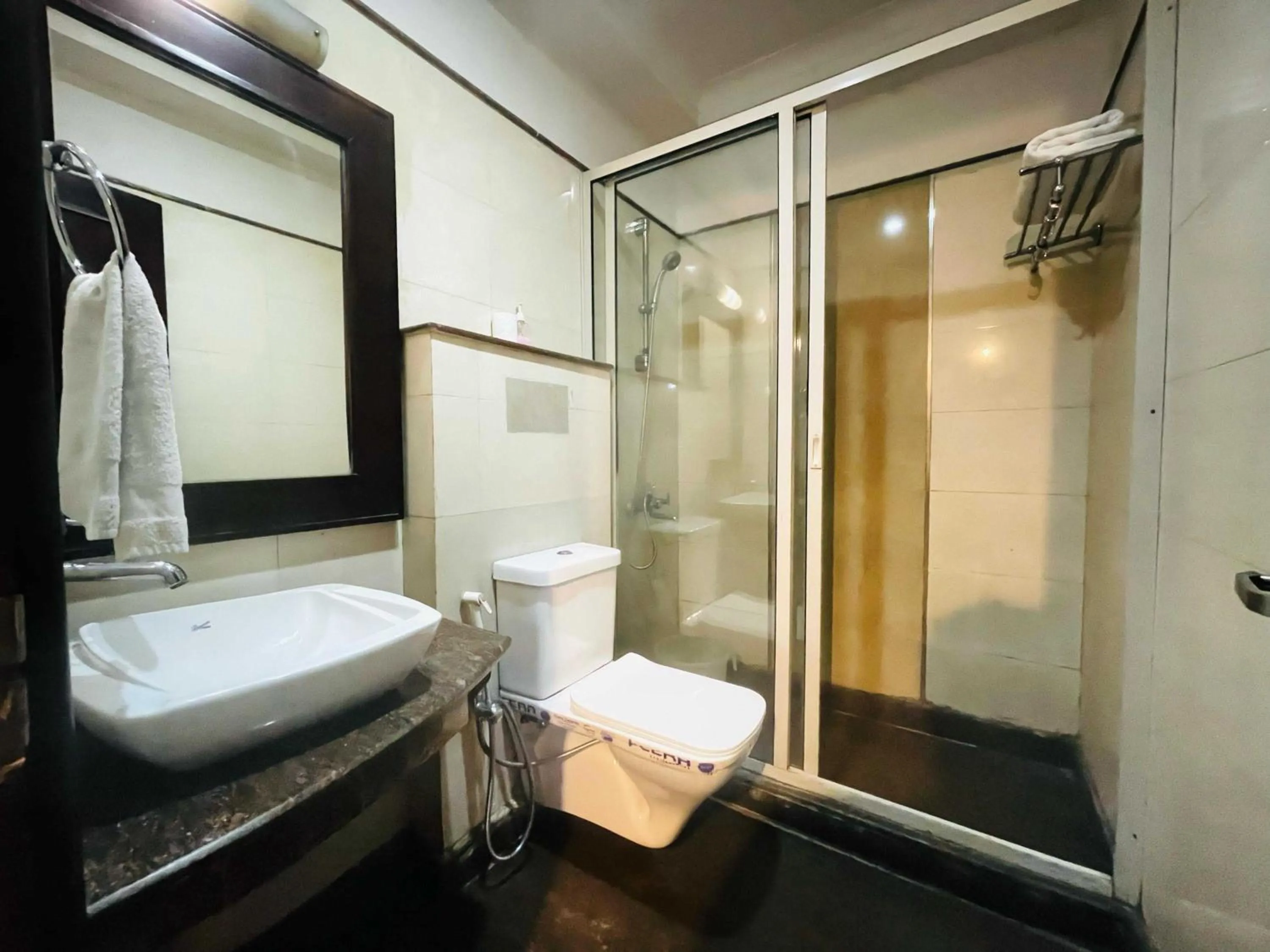 Bathroom, Bed in Hotel O AR Imperial Inn