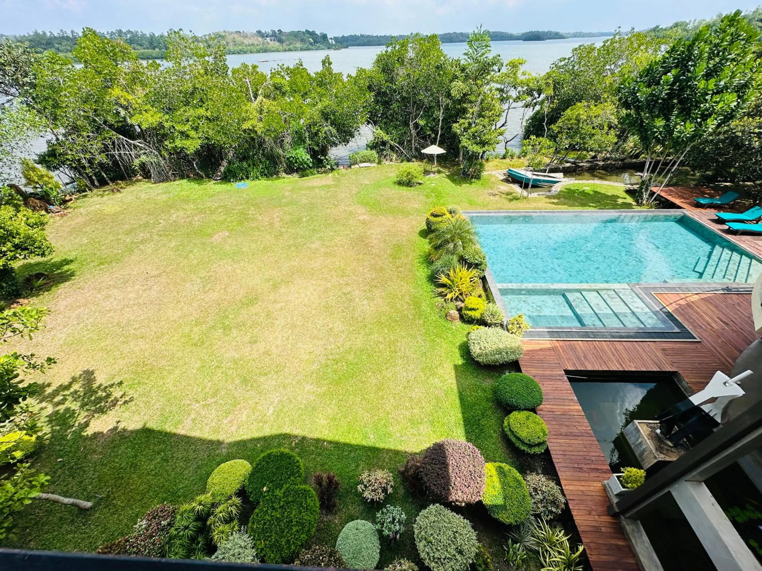 Lake view in Moi Koggala by DBI - Free drop off to the beach