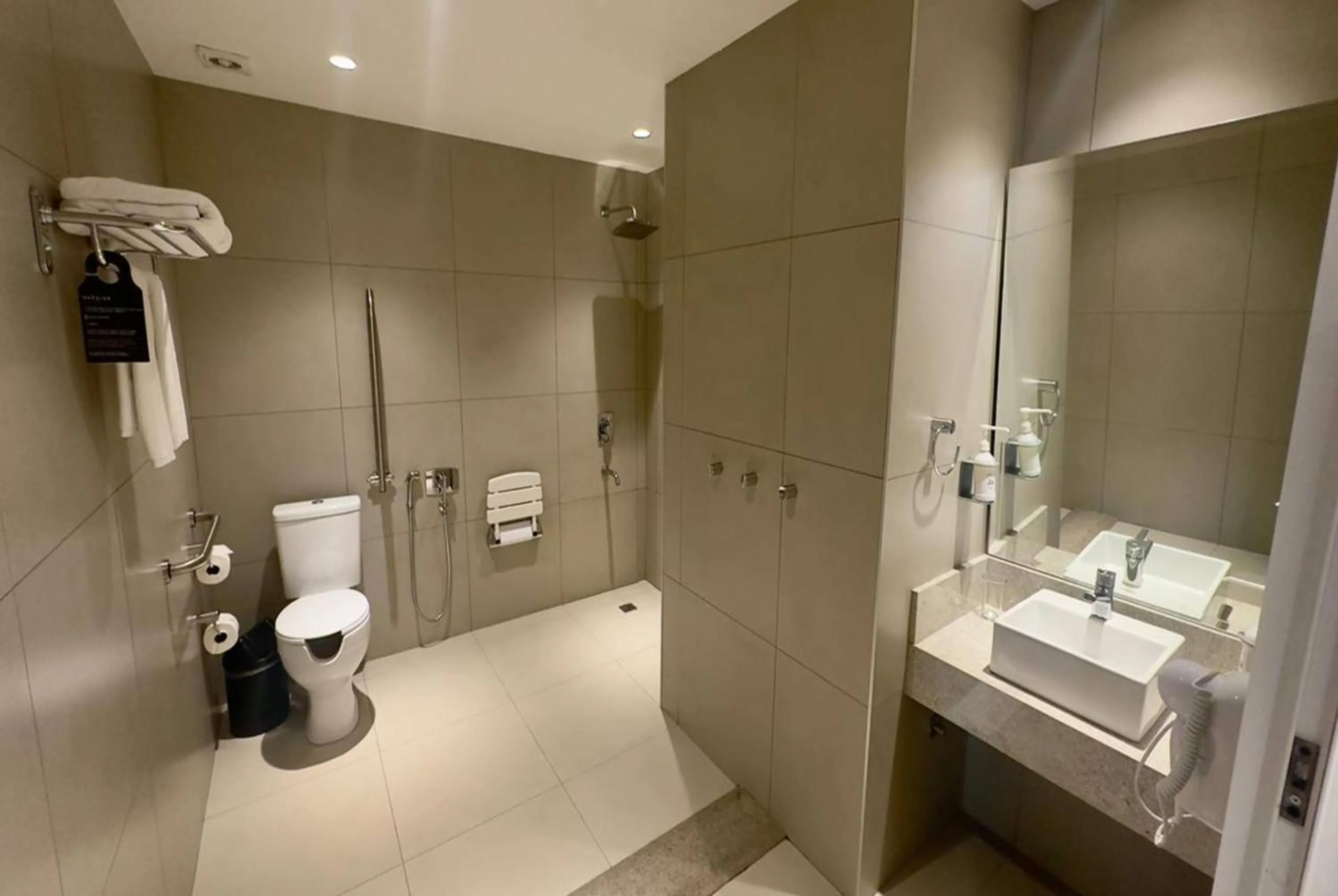 Bathroom in Dazzler by Wyndham Ciudad del Este