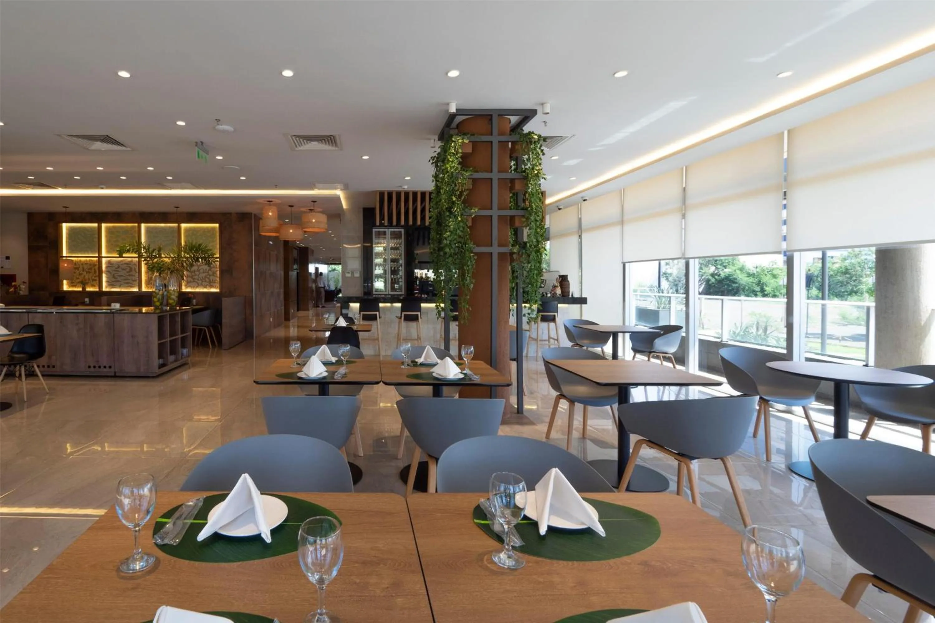 Restaurant/places to eat in Dazzler by Wyndham Ciudad del Este