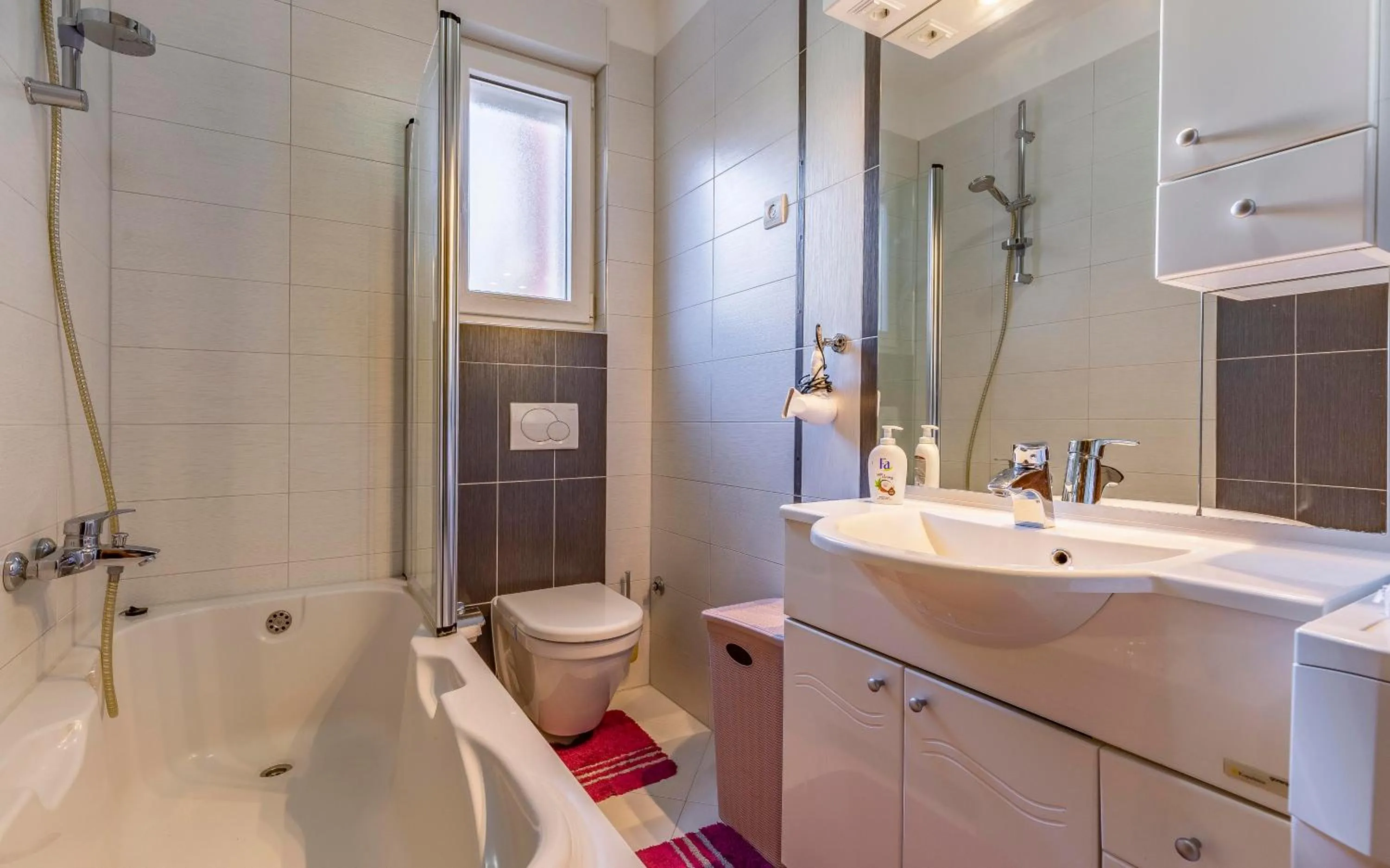 Toilet in Istriensonne - Apartments Veruda mit Grillterrasse