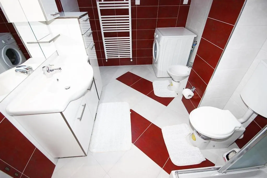 Toilet in Istriensonne - Apartments Veruda mit Grillterrasse