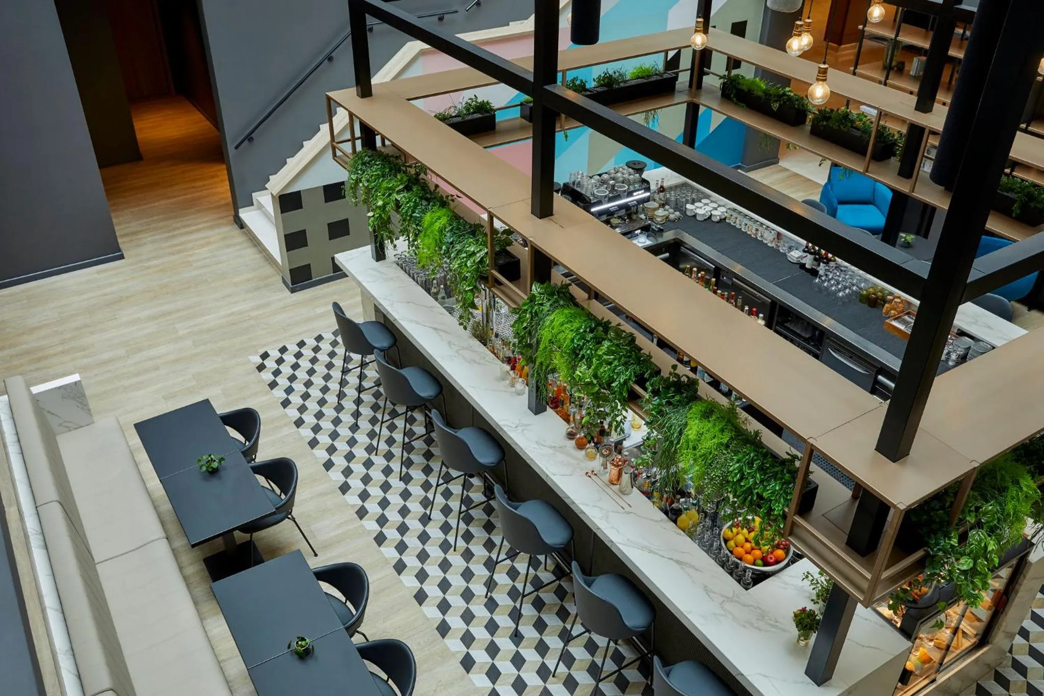 Lounge or bar in Crowne Plaza Hamburg-City Alster by IHG