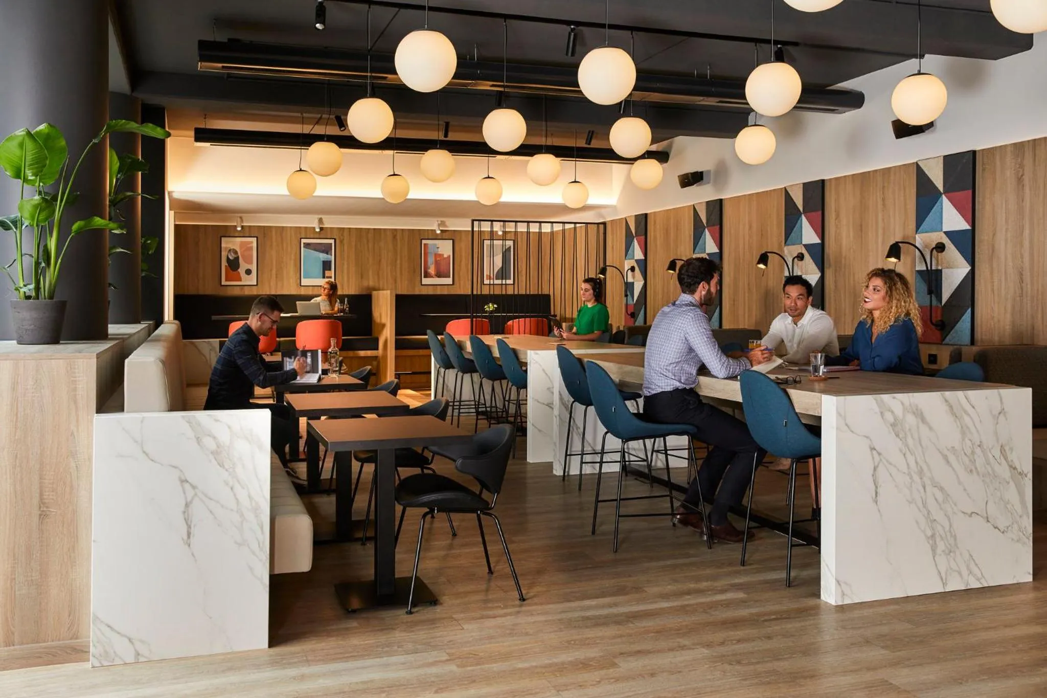 Restaurant/places to eat in Crowne Plaza Hamburg-City Alster by IHG