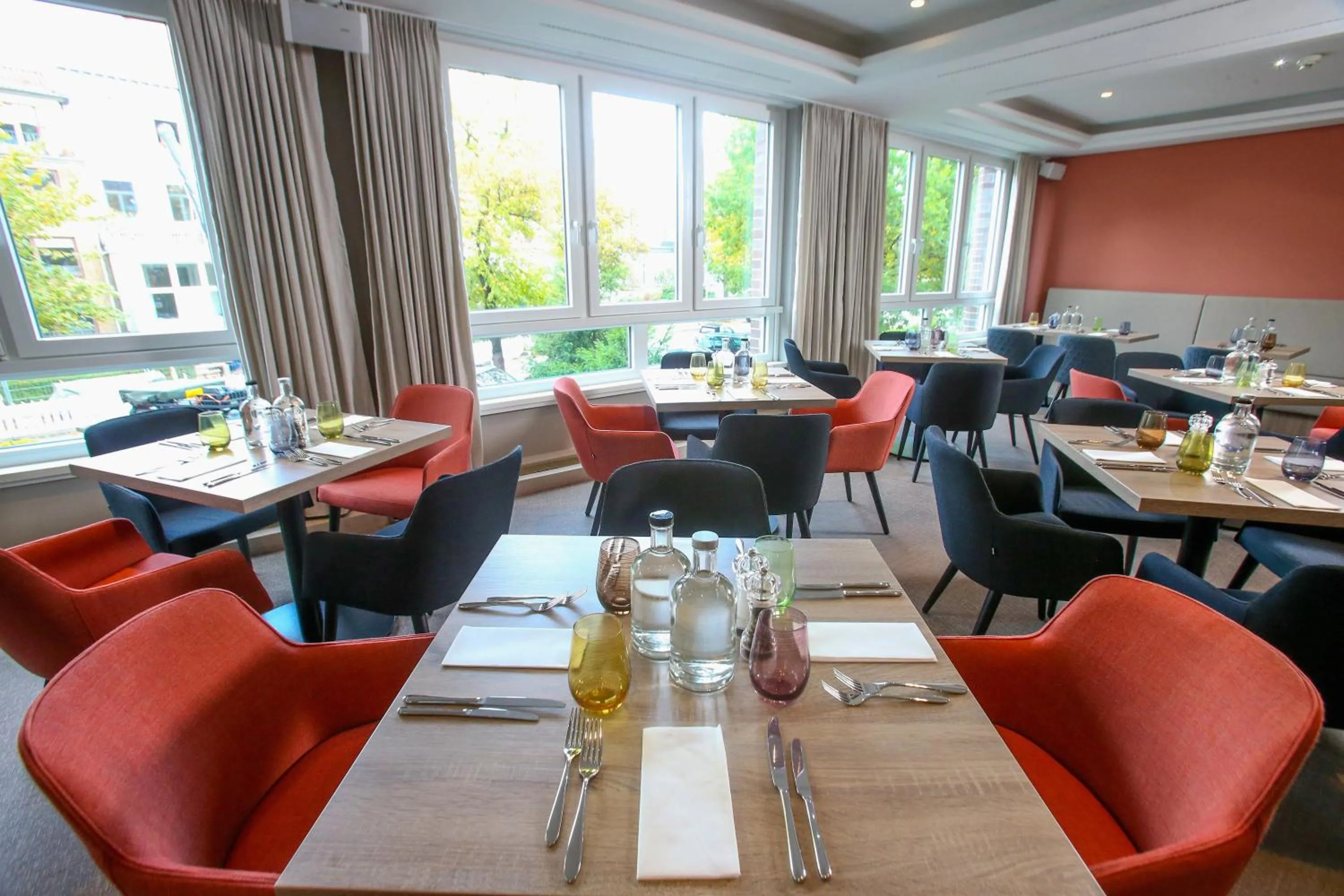 Meeting/conference room in Crowne Plaza Hamburg-City Alster by IHG