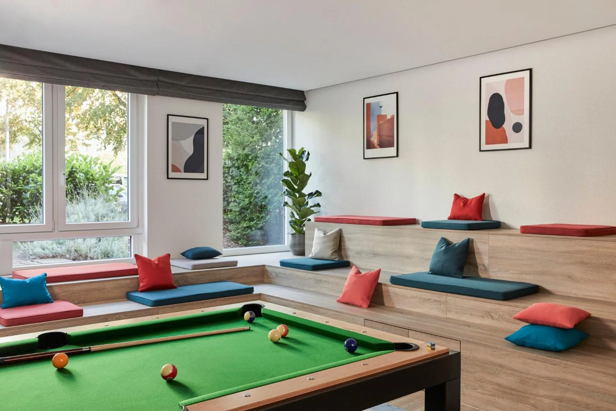 Meeting/conference room in Crowne Plaza Hamburg-City Alster by IHG