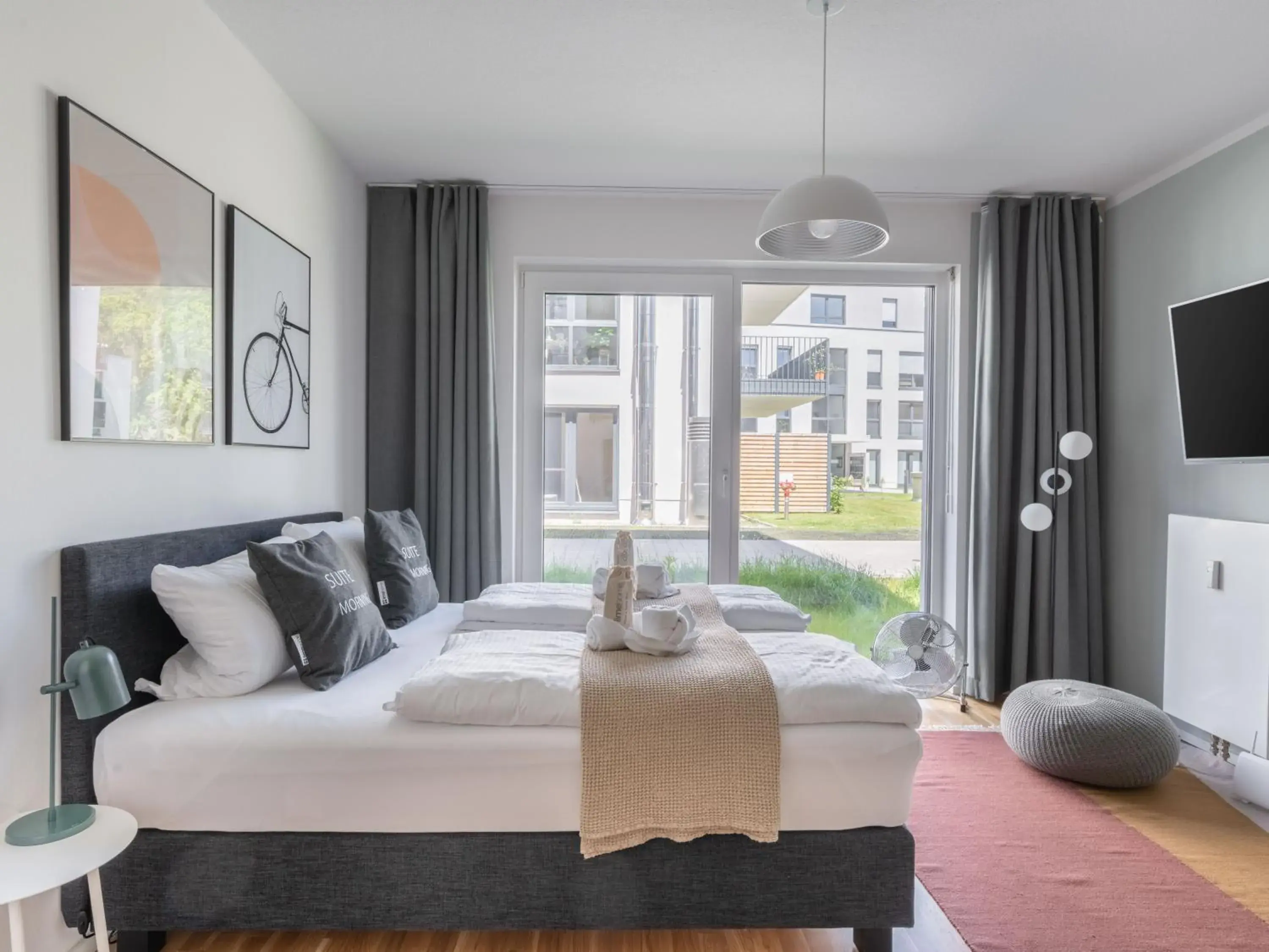 Suite XL with sofa bed in limehome Trier Nikolaus-Leis-Straße Suite XL with sofa bed in limehome Trier Nikolaus-Leis-Straße