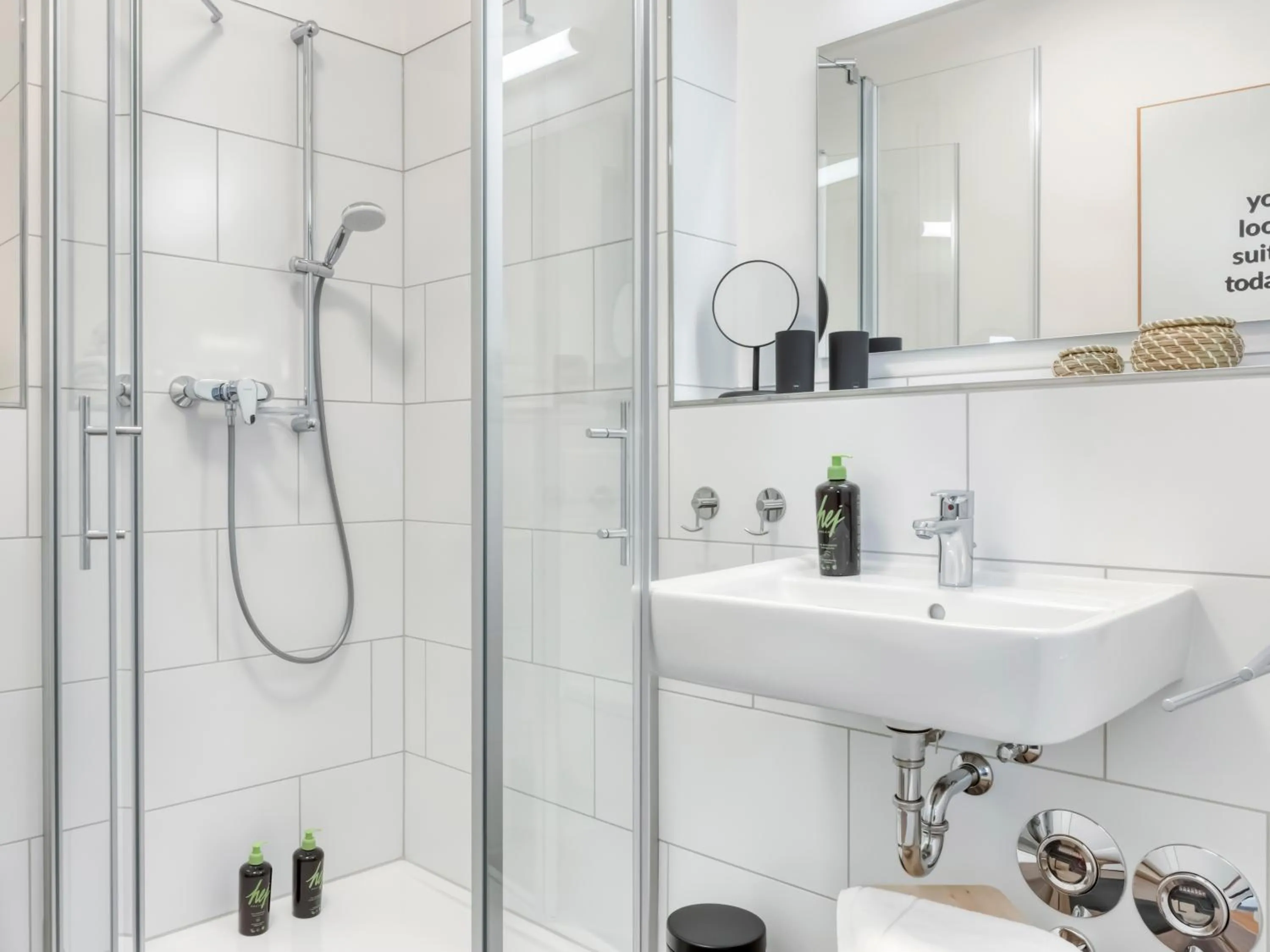 Shower in Limehome Trier Nikolaus-Leis-Straße