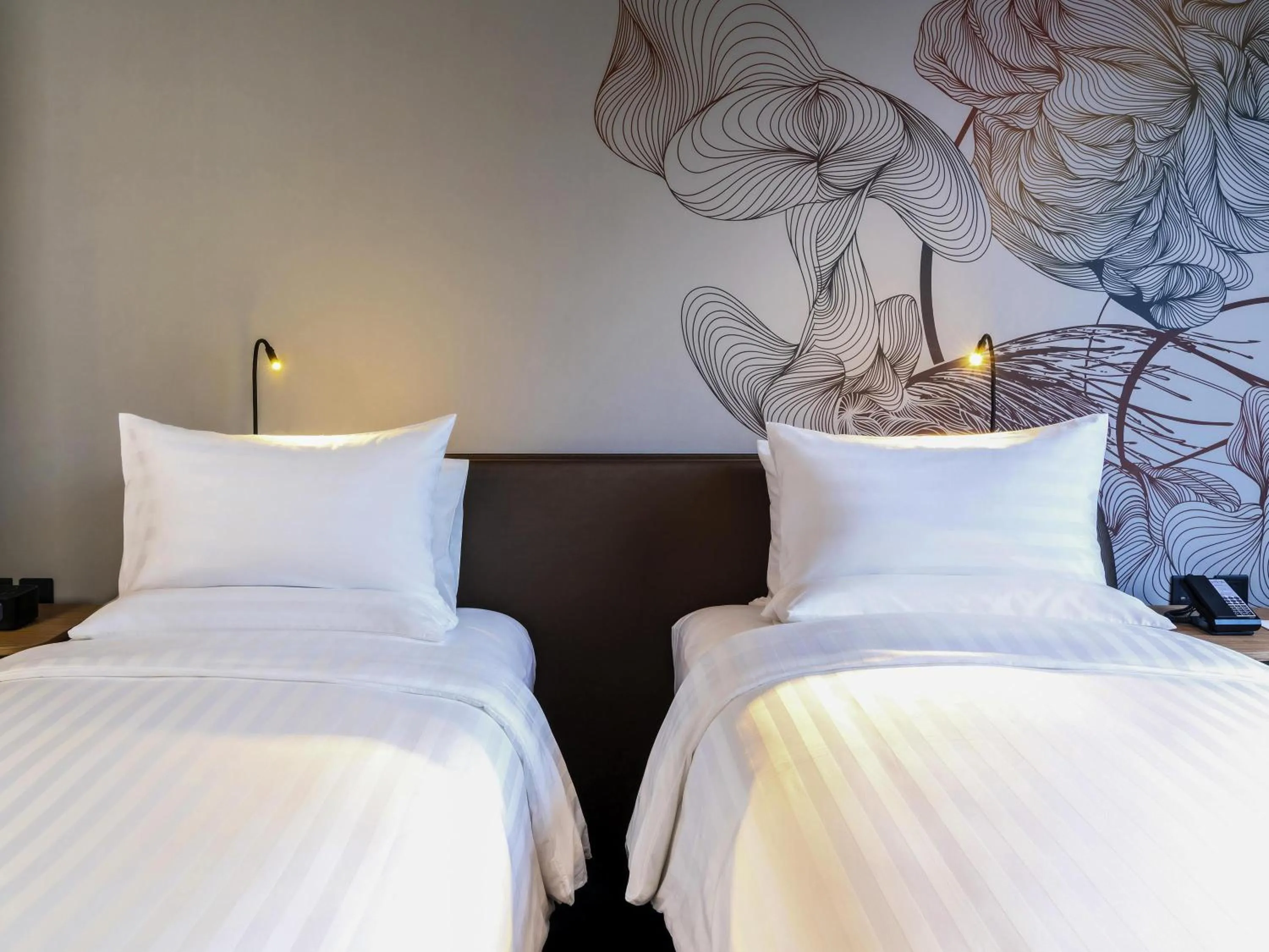 Bedroom, Bed in Novotel Marina Sriracha