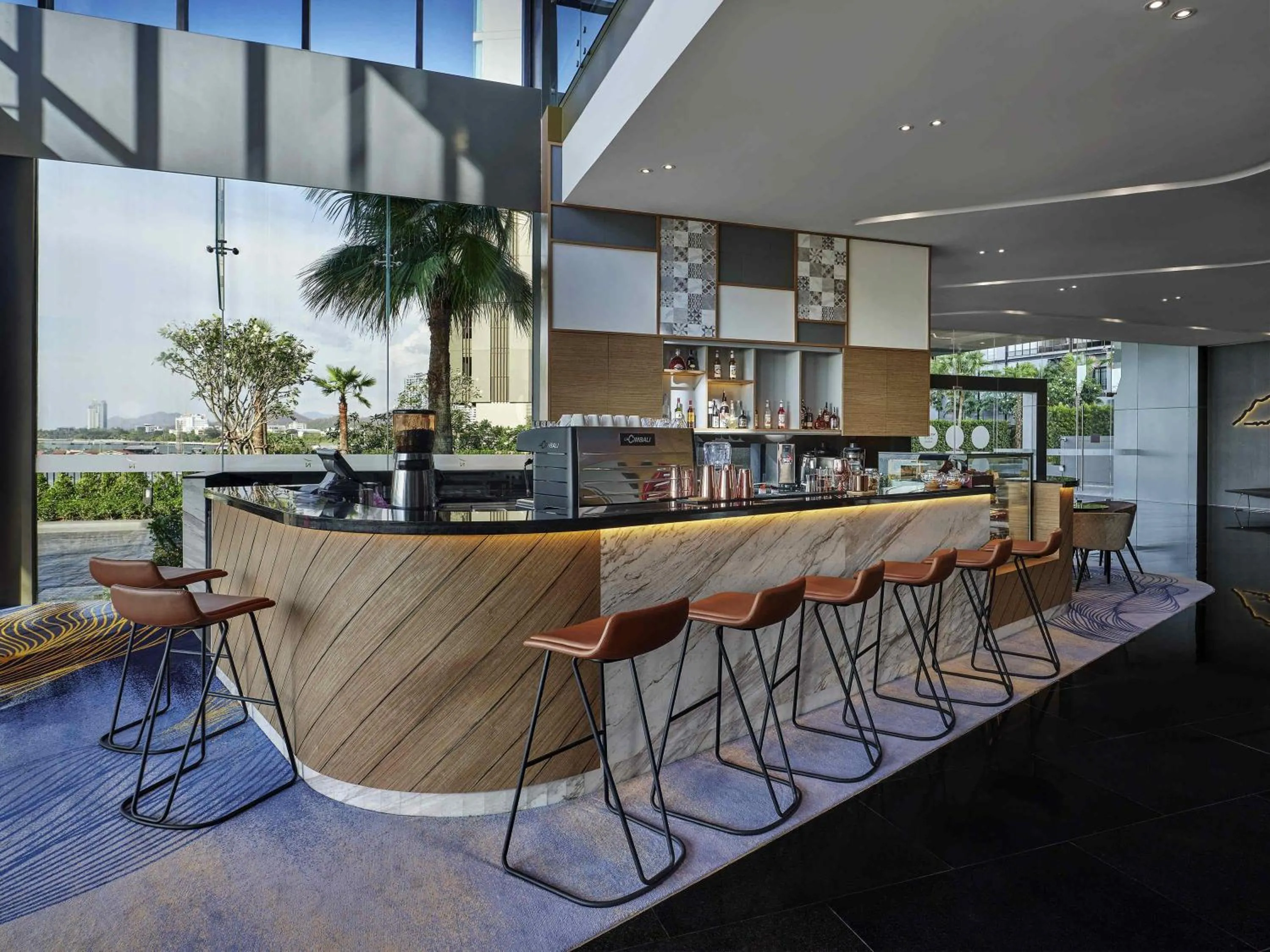 Lounge or bar in Novotel Marina Sriracha
