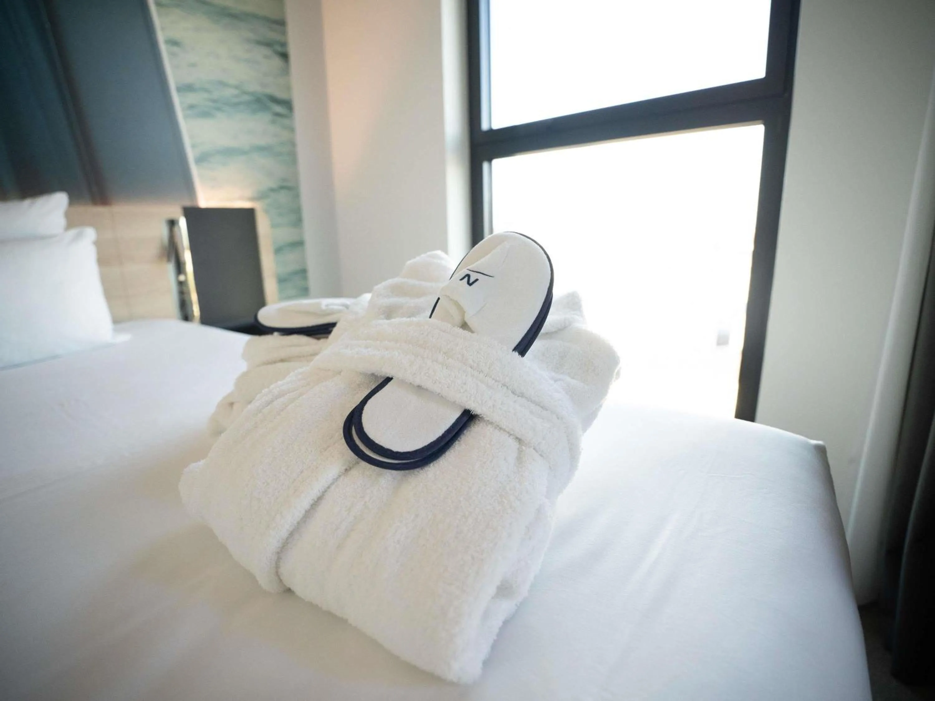 Bedroom, Bed in Novotel Angers Centre Gare