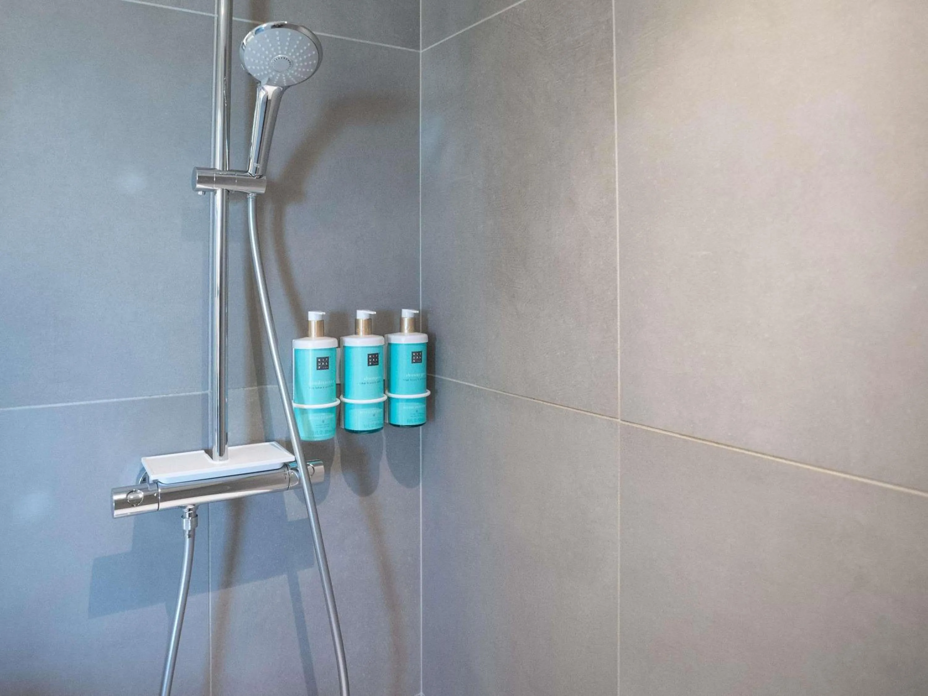 Bedroom in Novotel Angers Centre Gare