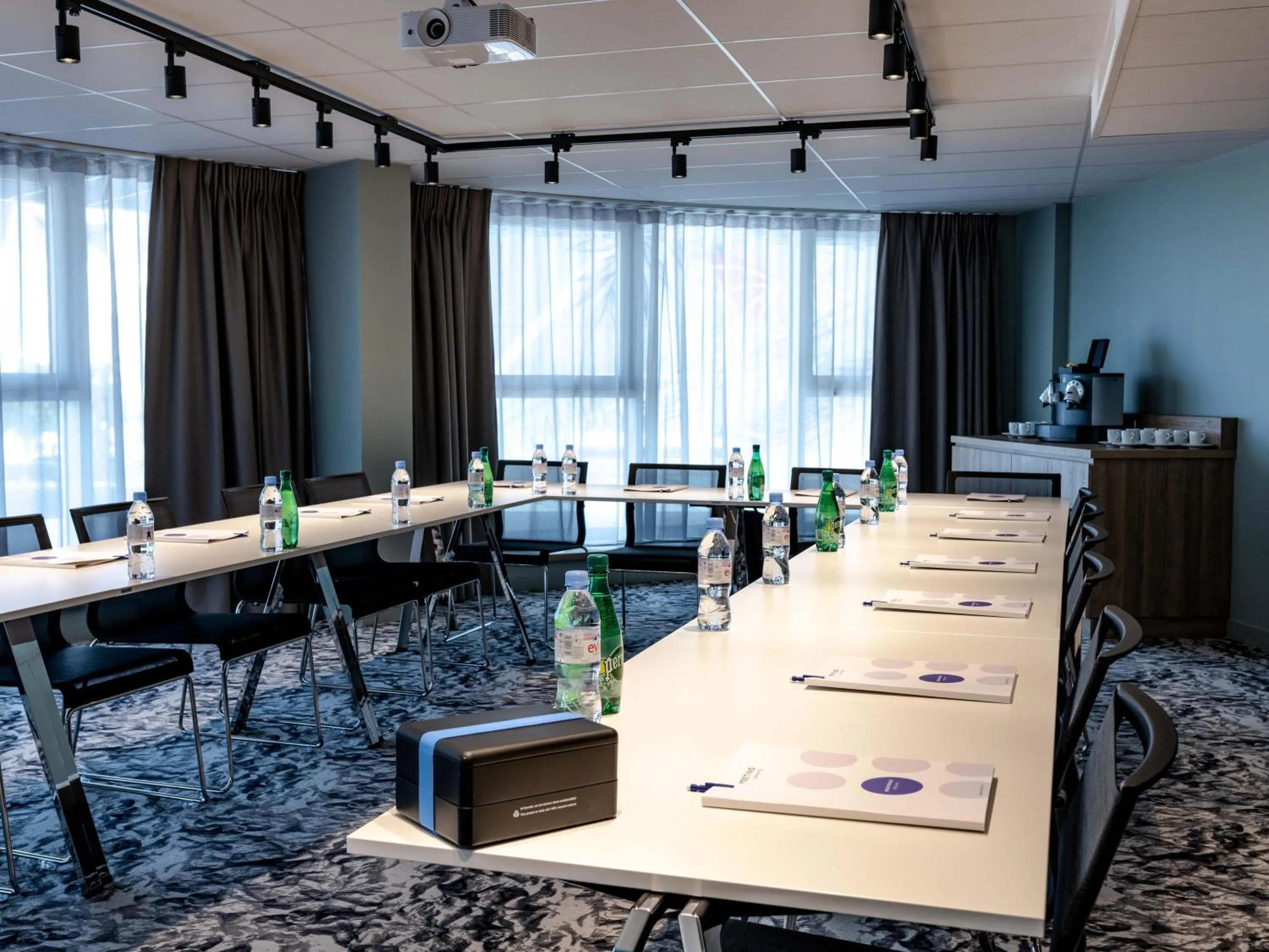 Meeting/conference room in Novotel Angers Centre Gare