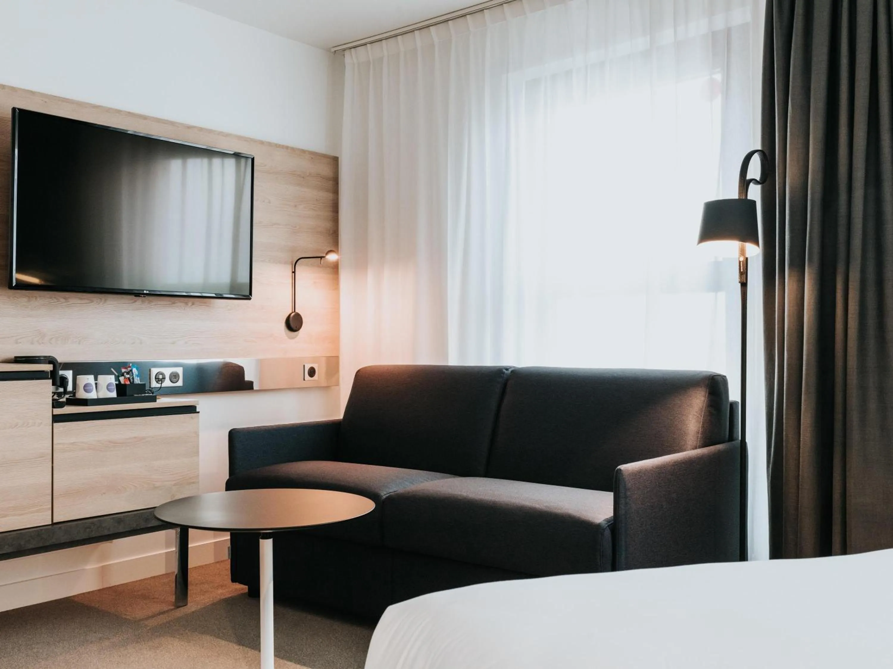 Bedroom, Bed in Novotel Angers Centre Gare