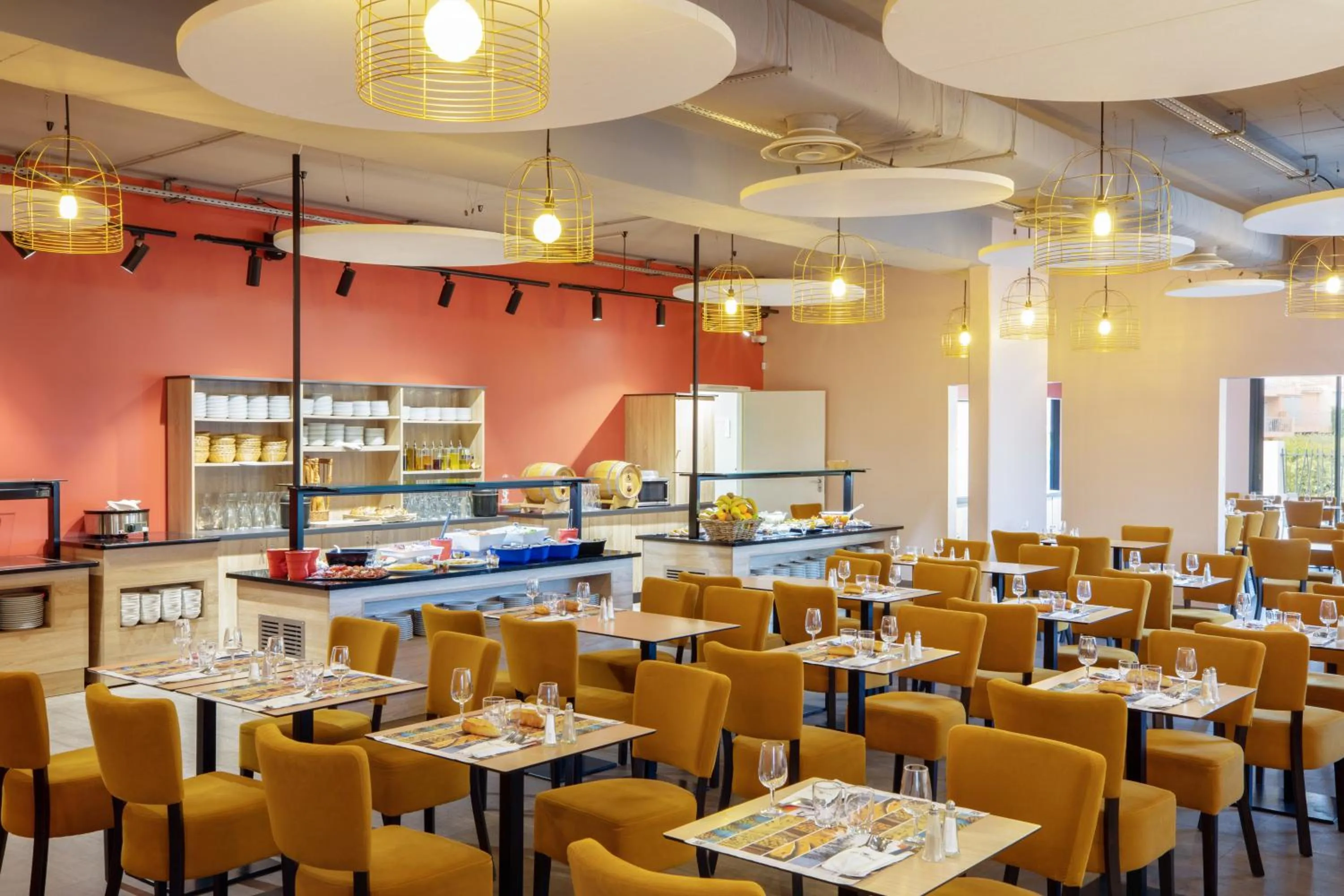 Restaurant/places to eat in SOWELL HOTELS La Plage