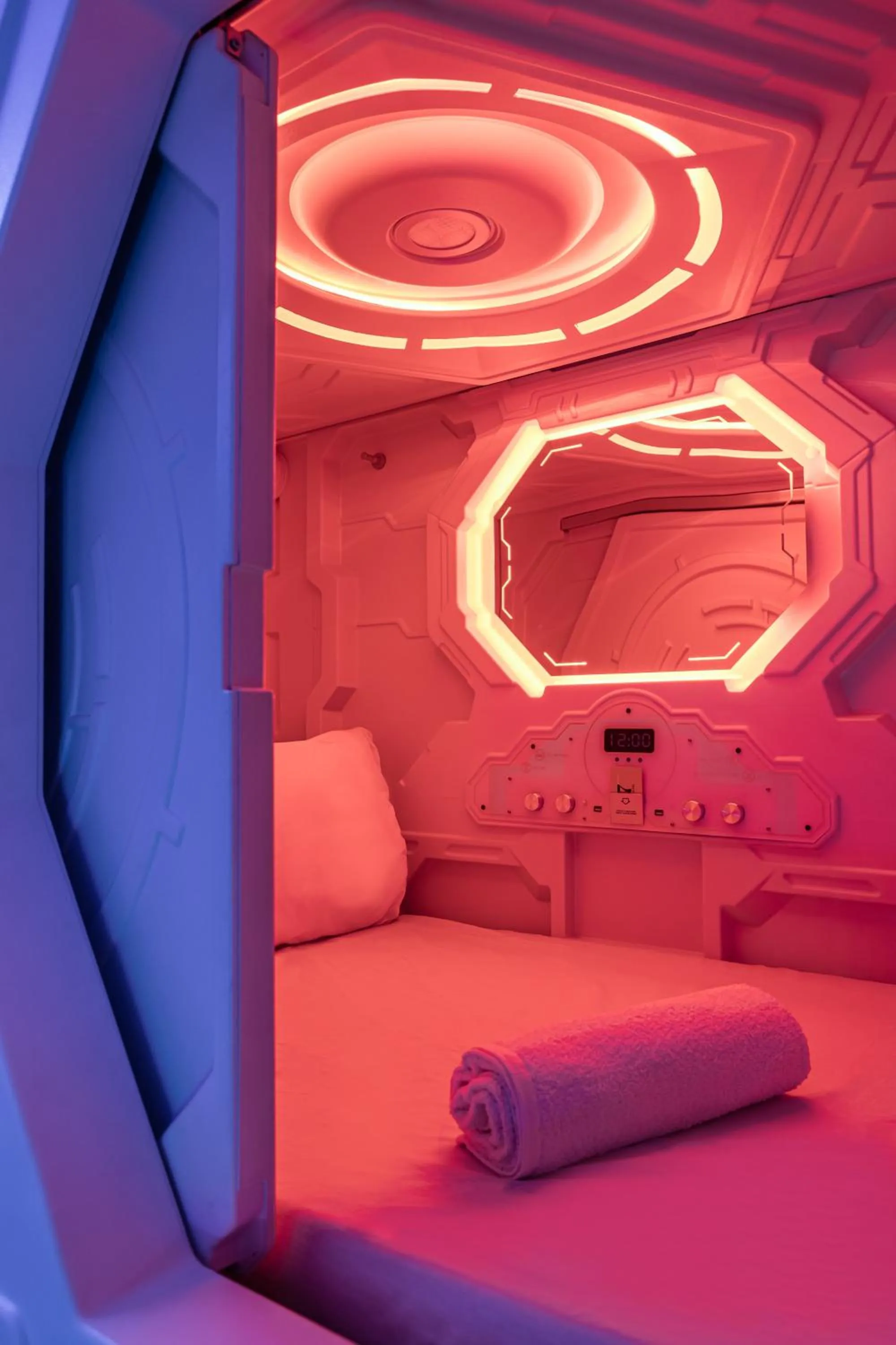 Bed in Art Seven Hostel Capsules