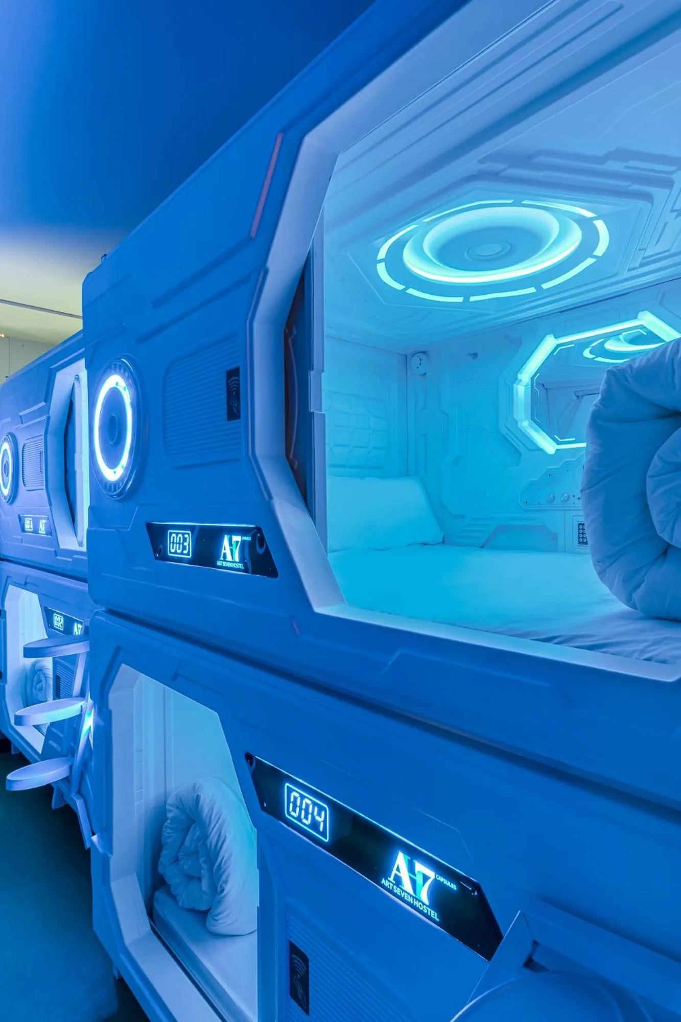 Art Seven Hostel Capsules