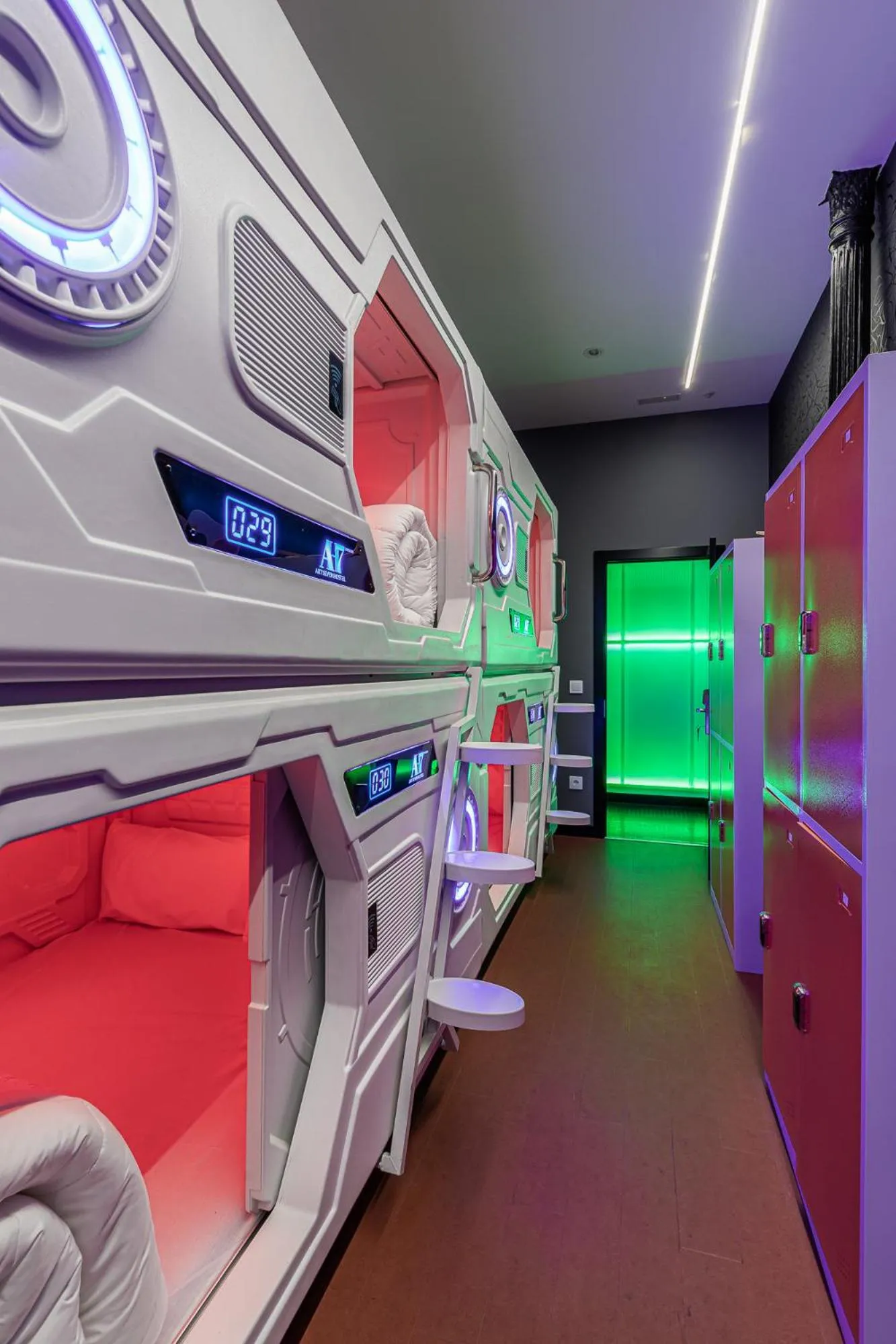 Art Seven Hostel Capsules