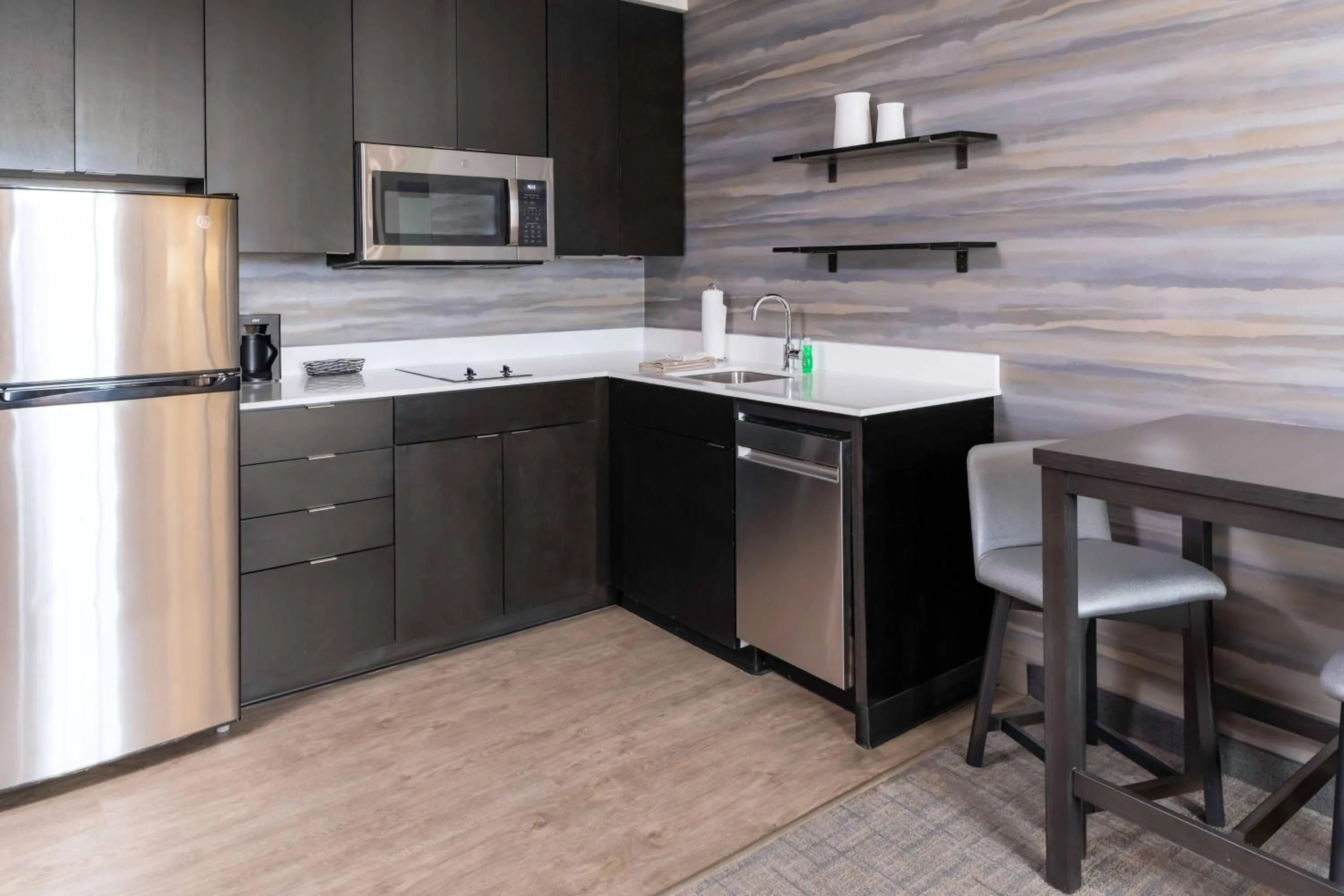Kitchen or kitchenette in Residence Inn Franklin Berry Farms
