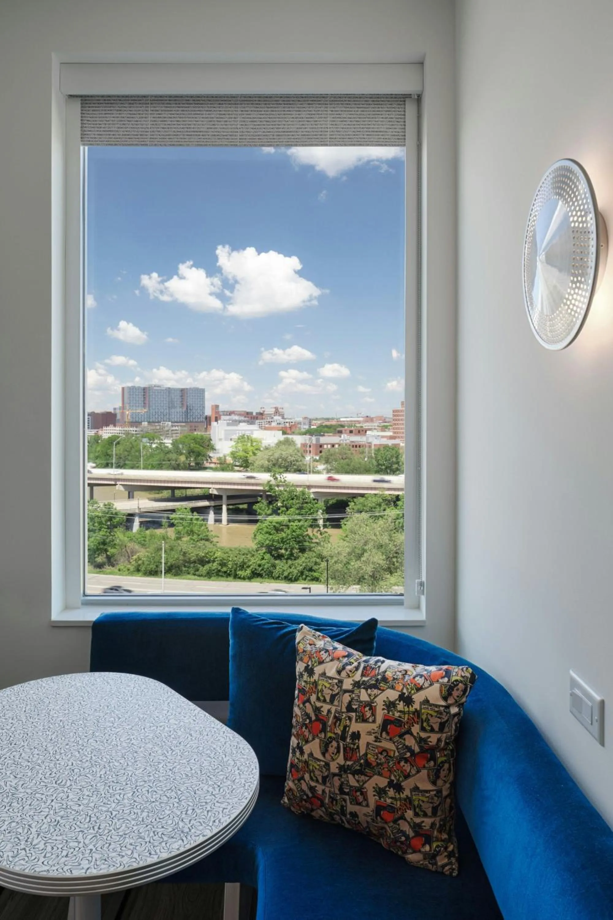 Photo of the whole room in Aloft Columbus