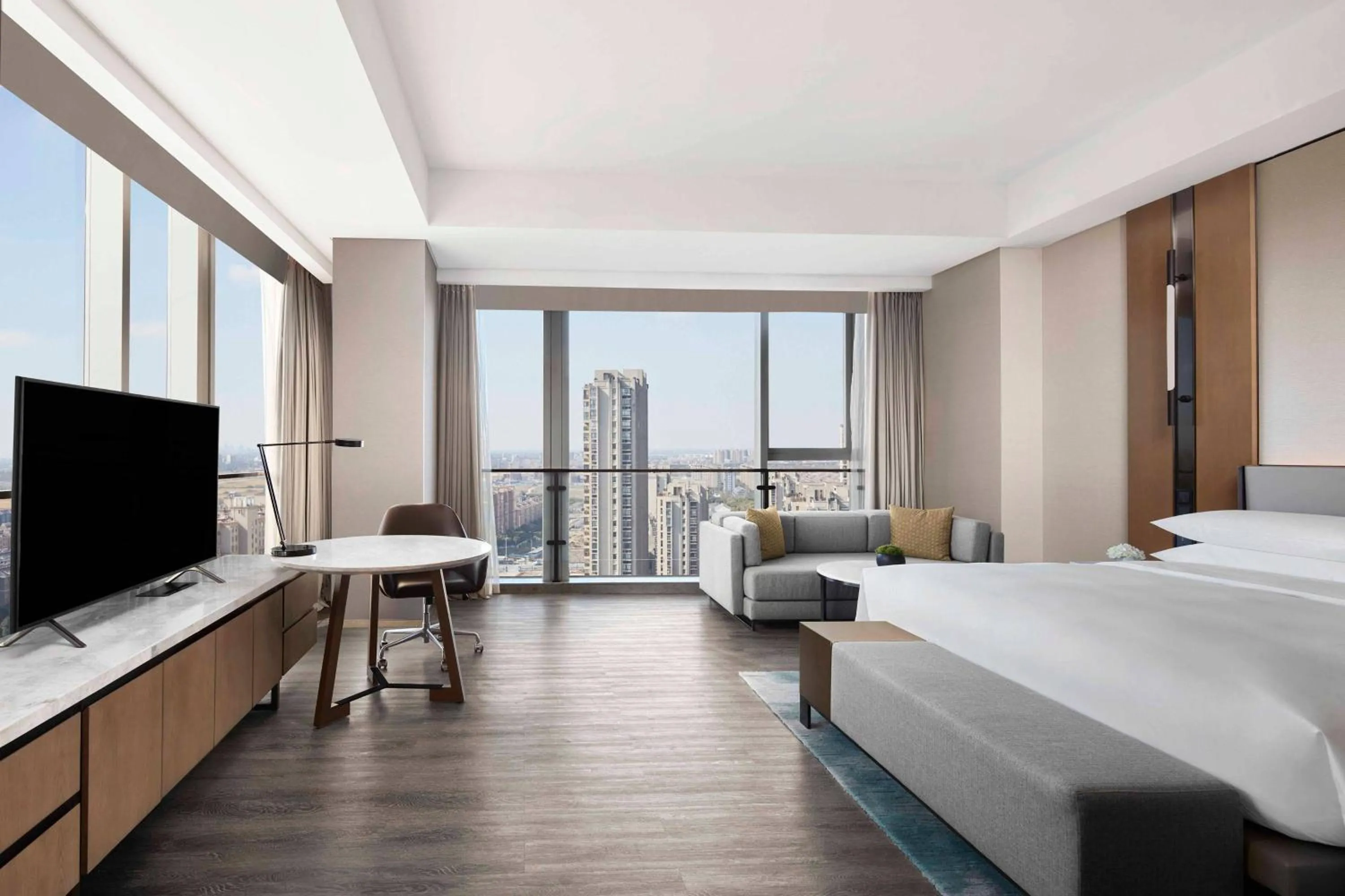 Photo of the whole room, Bed in Jiaxing Marriott Hotel