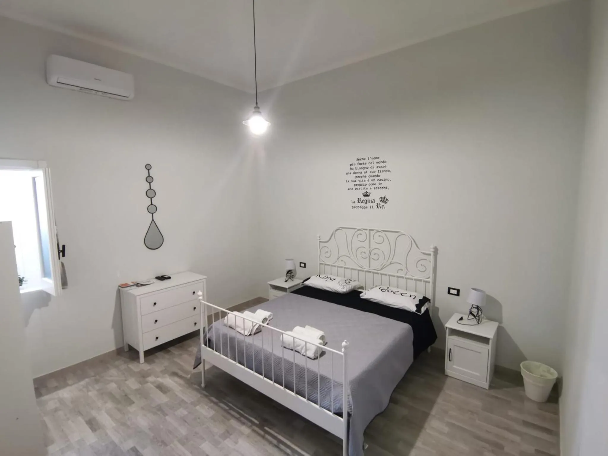 Bed in B&B SCACCO MATTO