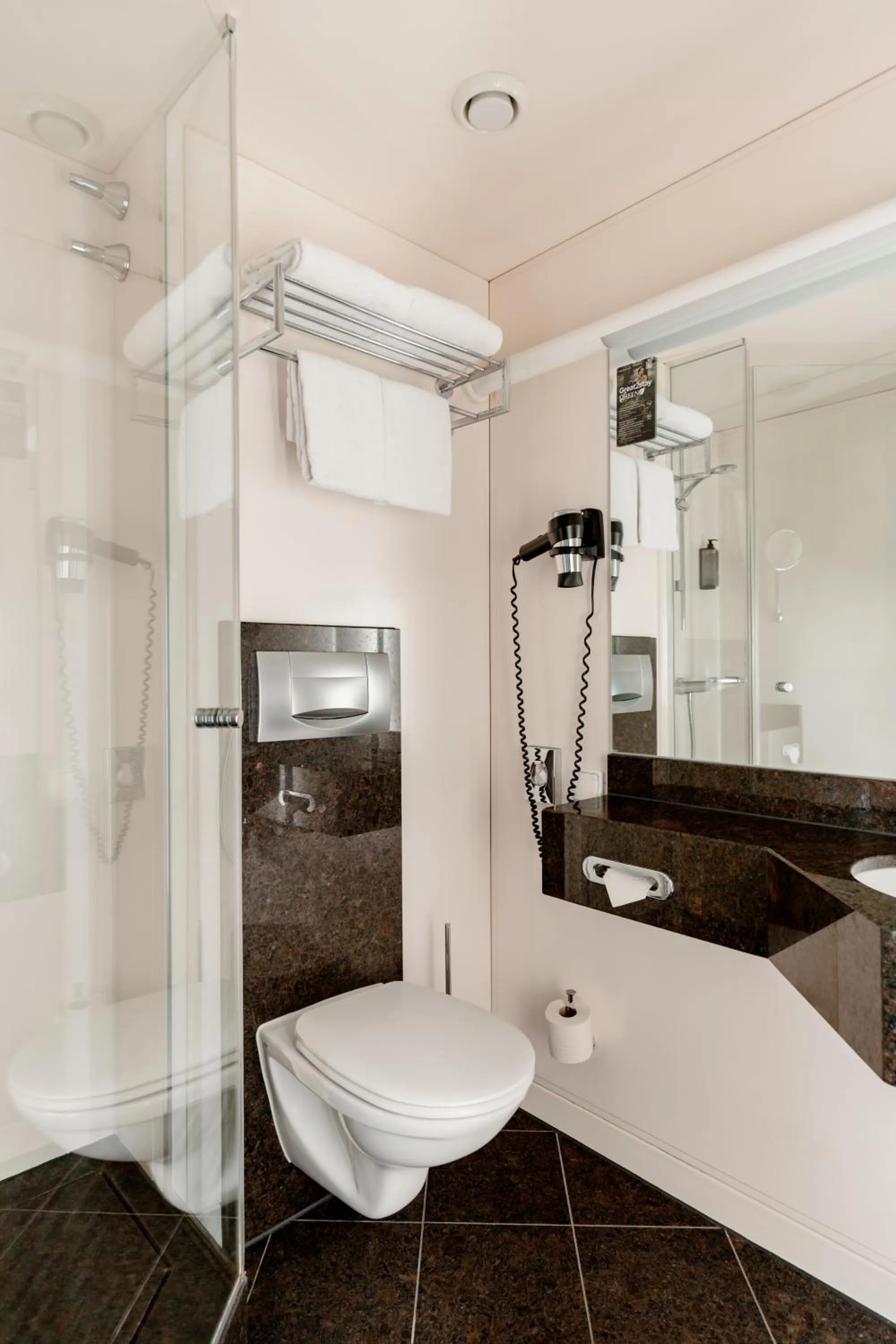 Photo of the whole room in Rugs Hotel Augsburg City