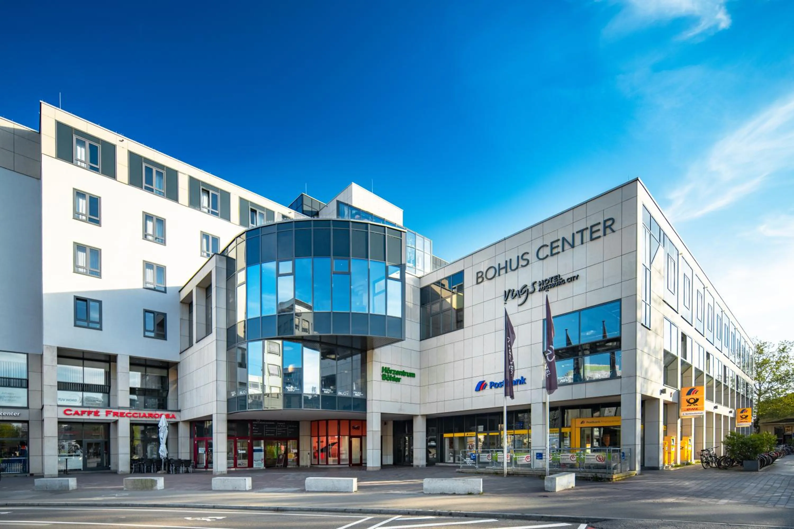 Property building in Rugs Hotel Augsburg City