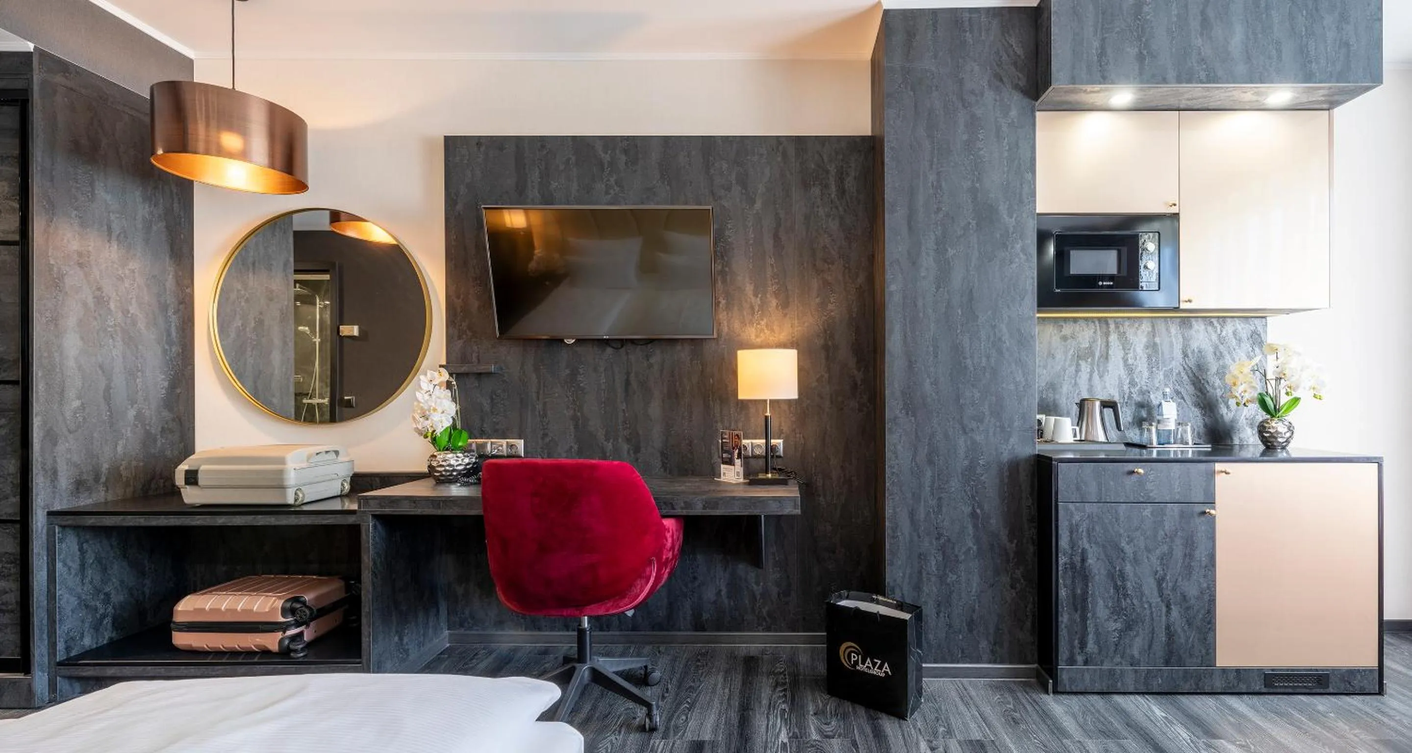 TV and multimedia in PLAZA Premium Schwerin Sure Hotel Collection by Best Western