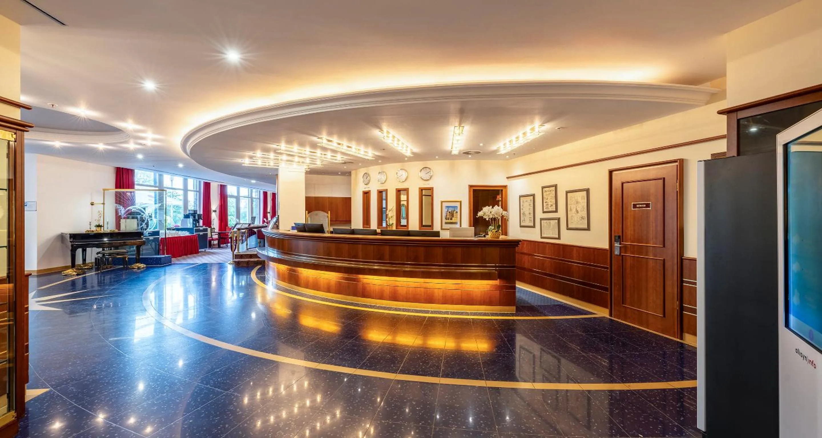 Lobby or reception in PLAZA Premium Schwerin Sure Hotel Collection by Best Western