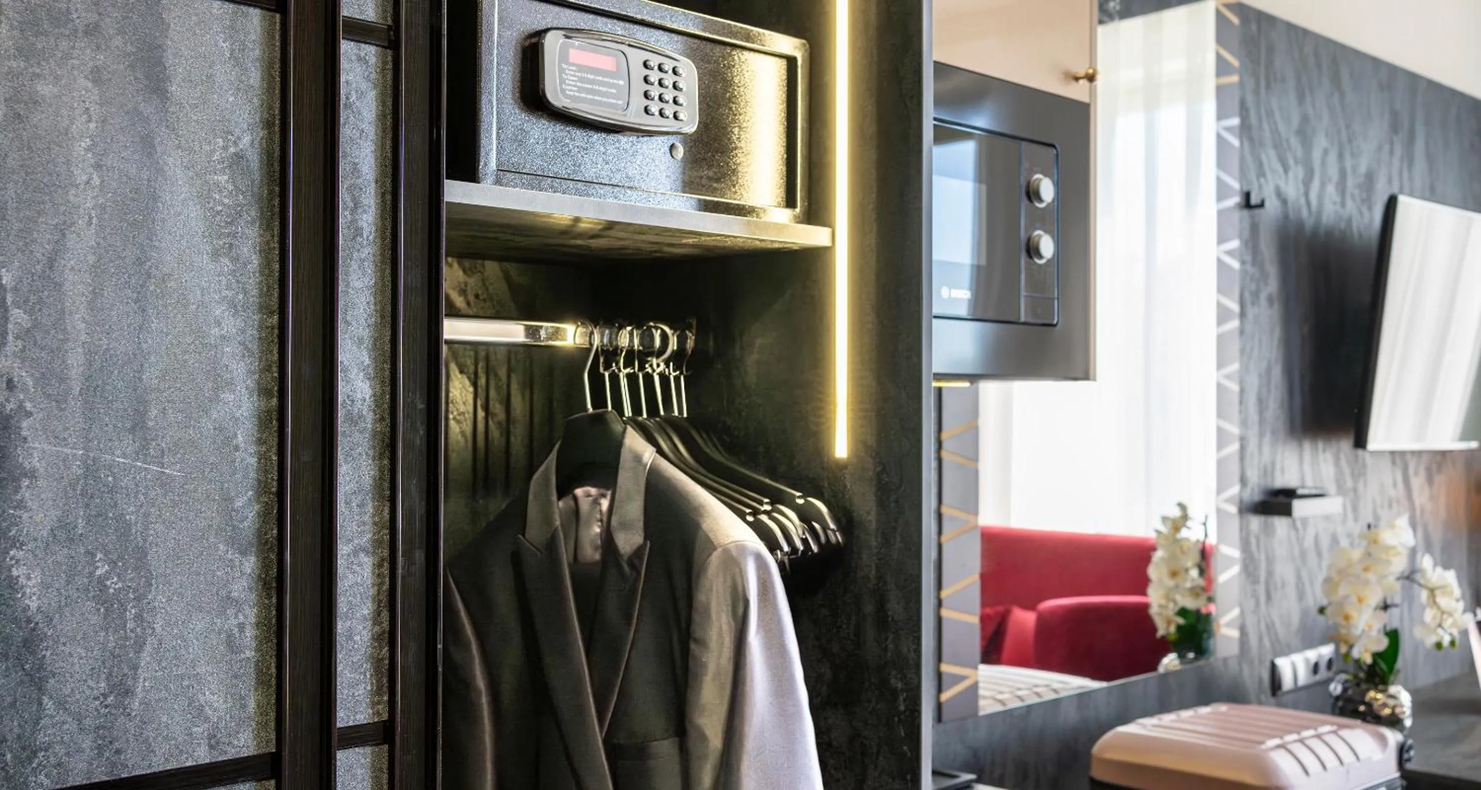 wardrobe in PLAZA Premium Schwerin Sure Hotel Collection by Best Western