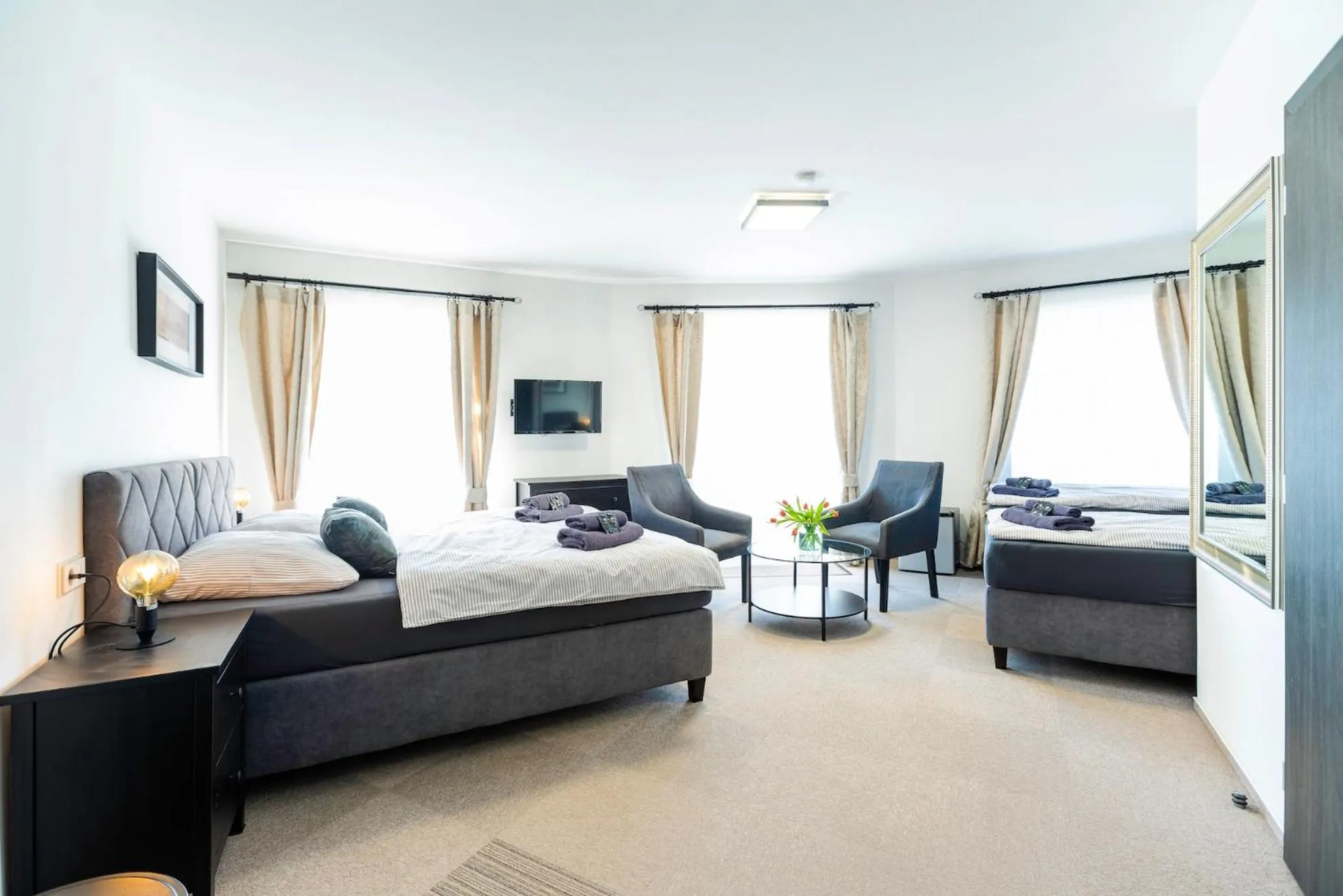 Bed in Restaurace Hotel Praha