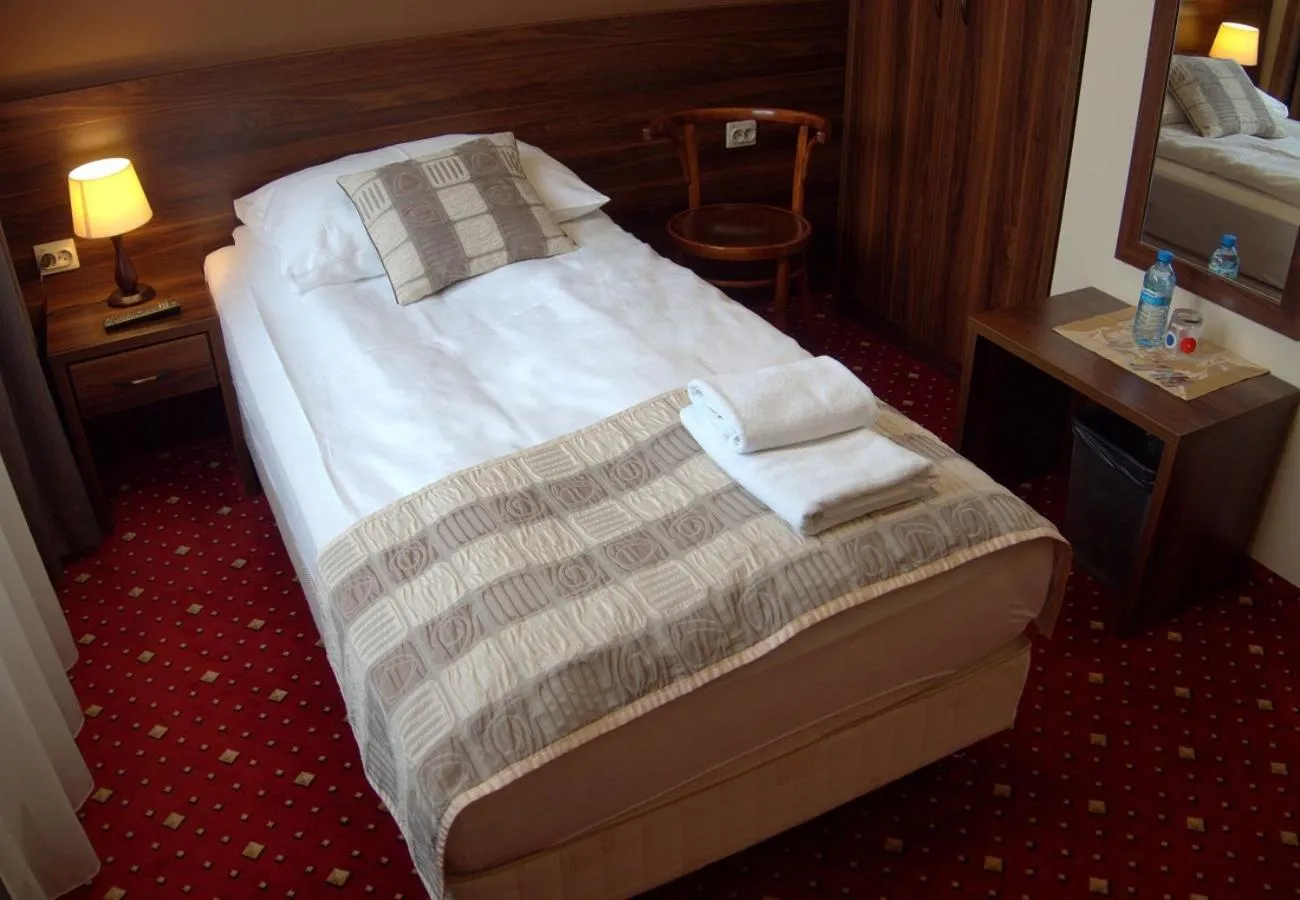 Bed in Hotel Kochanów