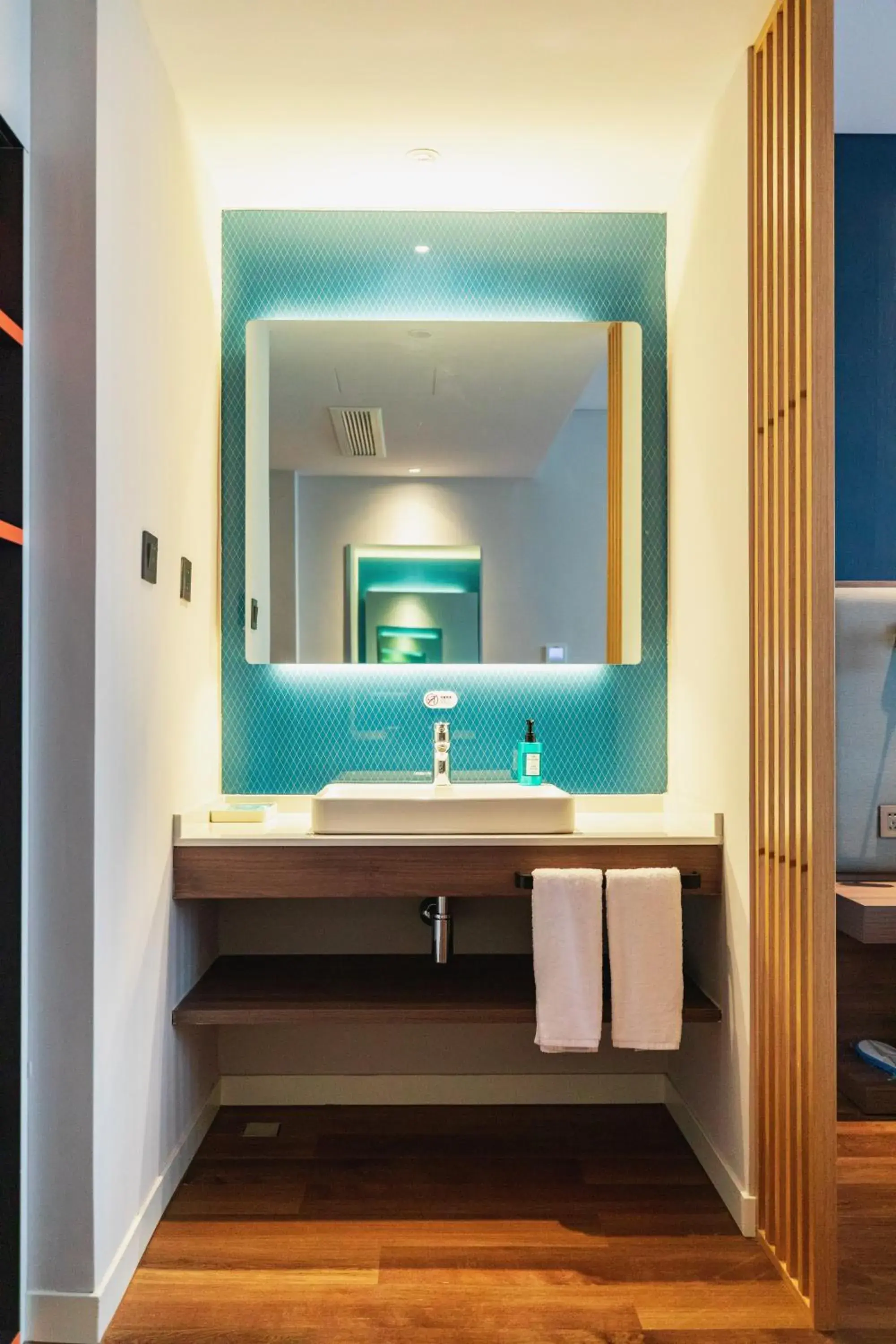 Standard Twin Room - Accessible in Holiday Inn Express Pinghu by IHG Standard Twin Room - Accessible in Holiday Inn Express Pinghu by IHG