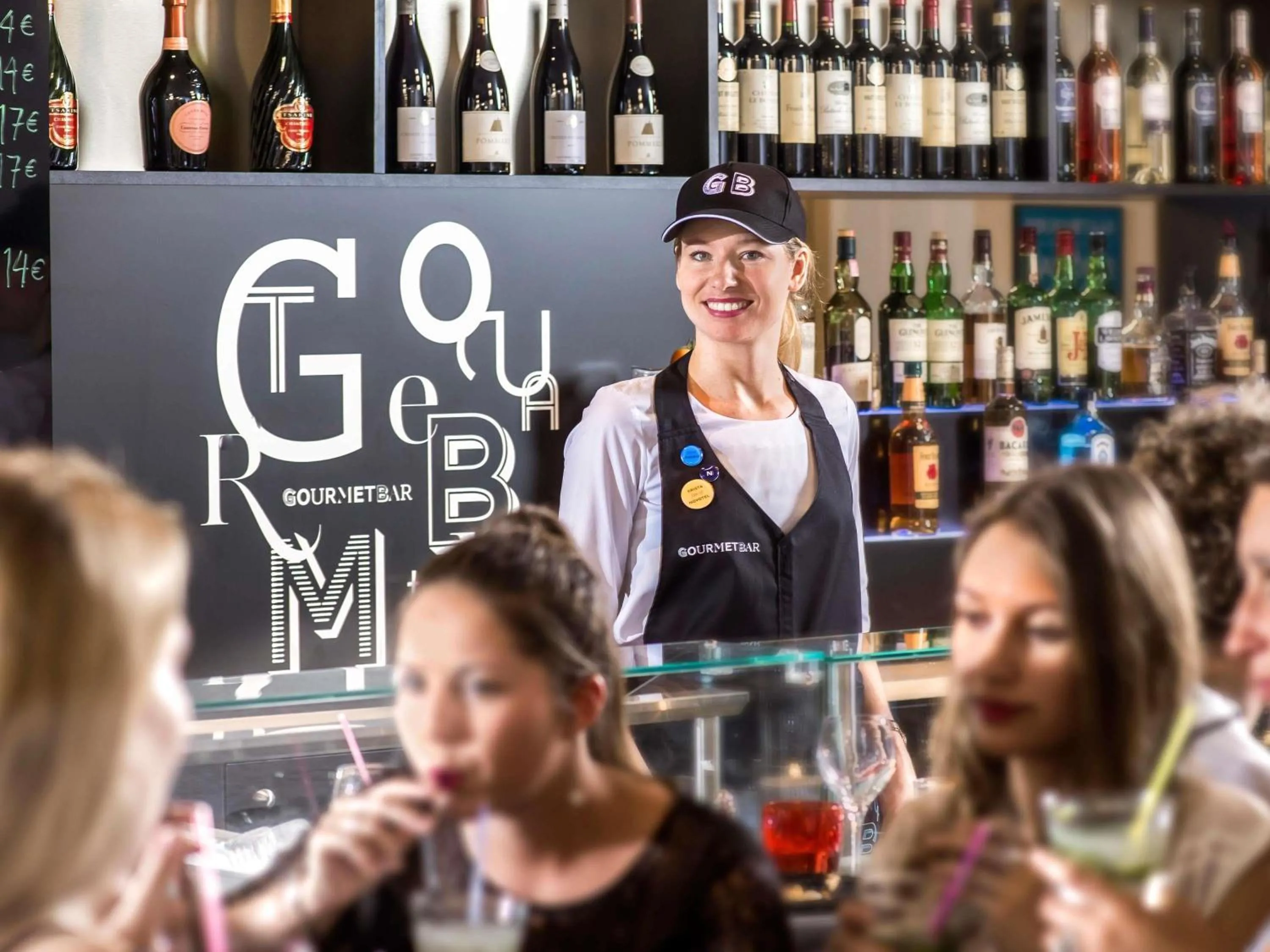 Lounge or bar in Novotel Frankfurt City