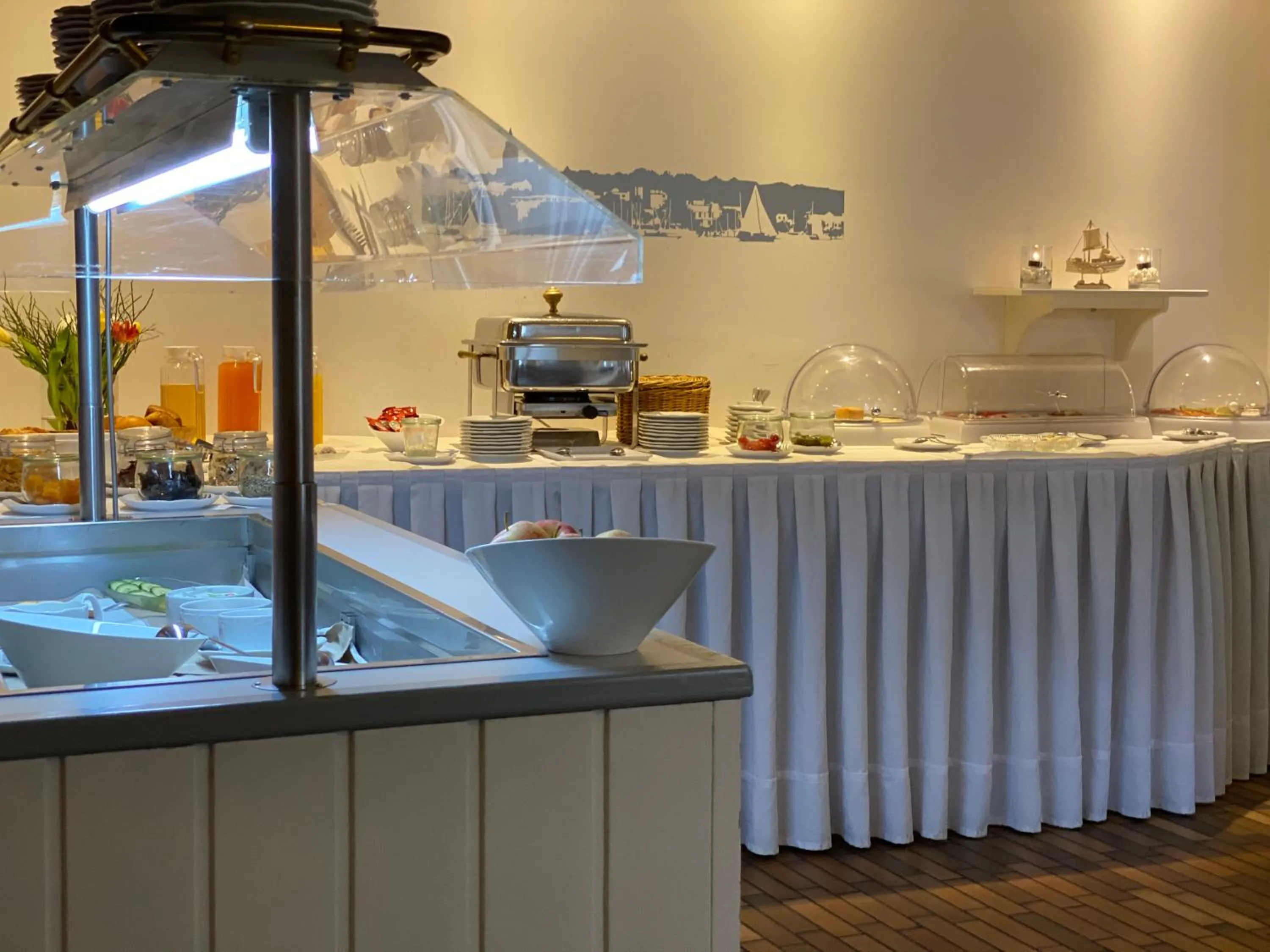 Buffet breakfast in Hotel Flensburger Hof