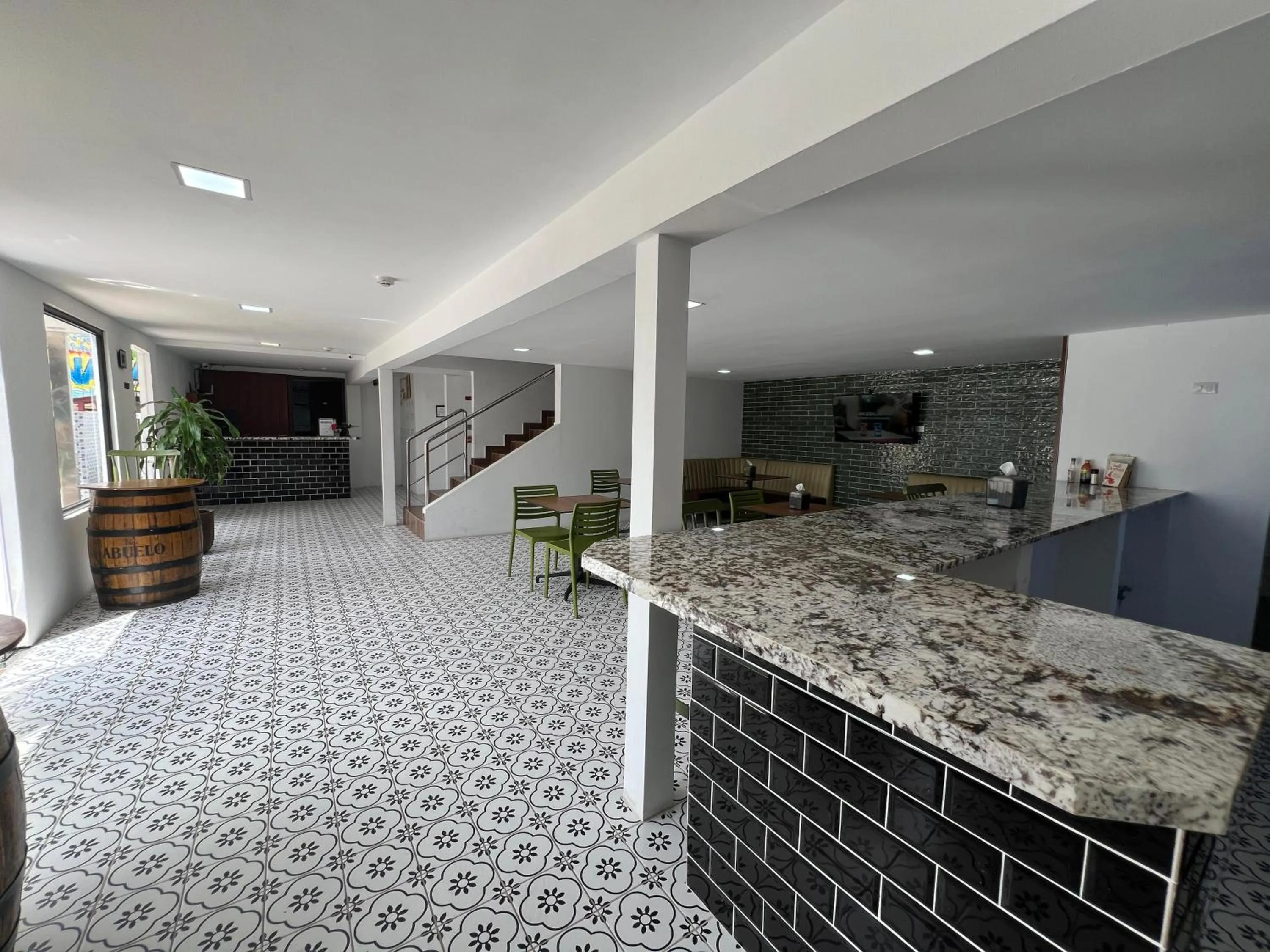 Restaurant/places to eat in Express Inn PTY Aeropuerto Internacional Panama