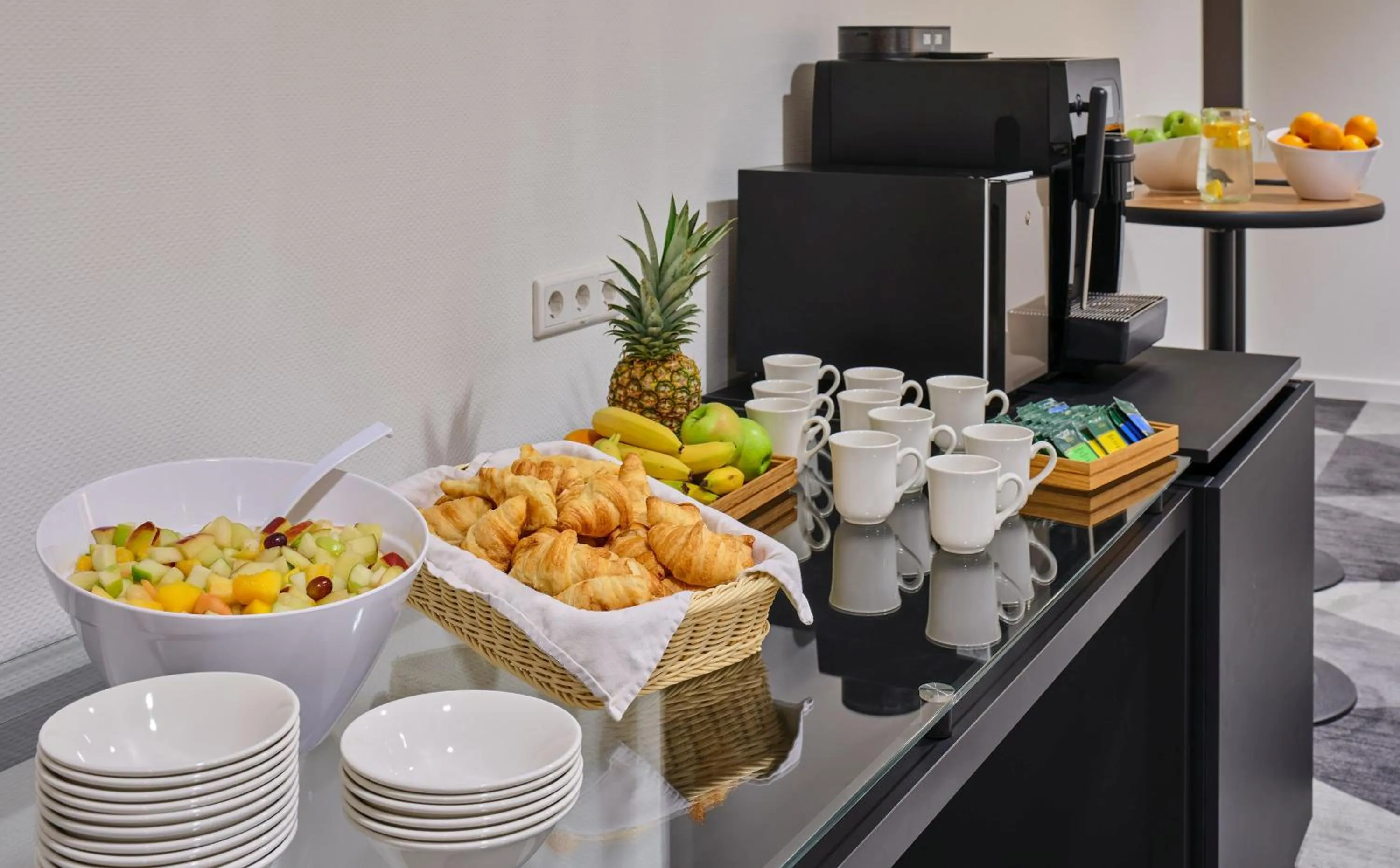 Business facilities in Holiday Inn Express Frankfurt Airport by IHG