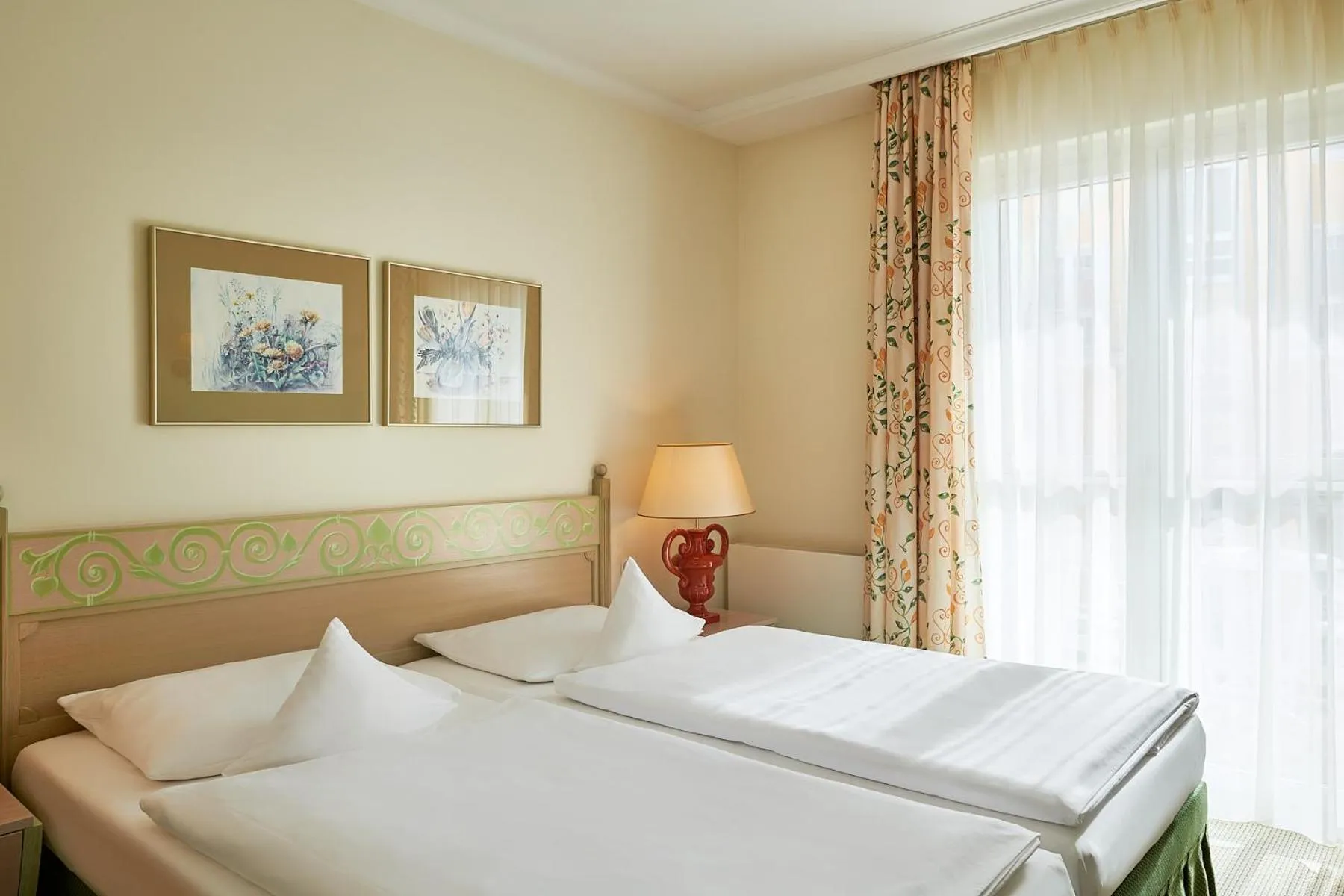 Bed in aja Nordperd & Villen Göhren