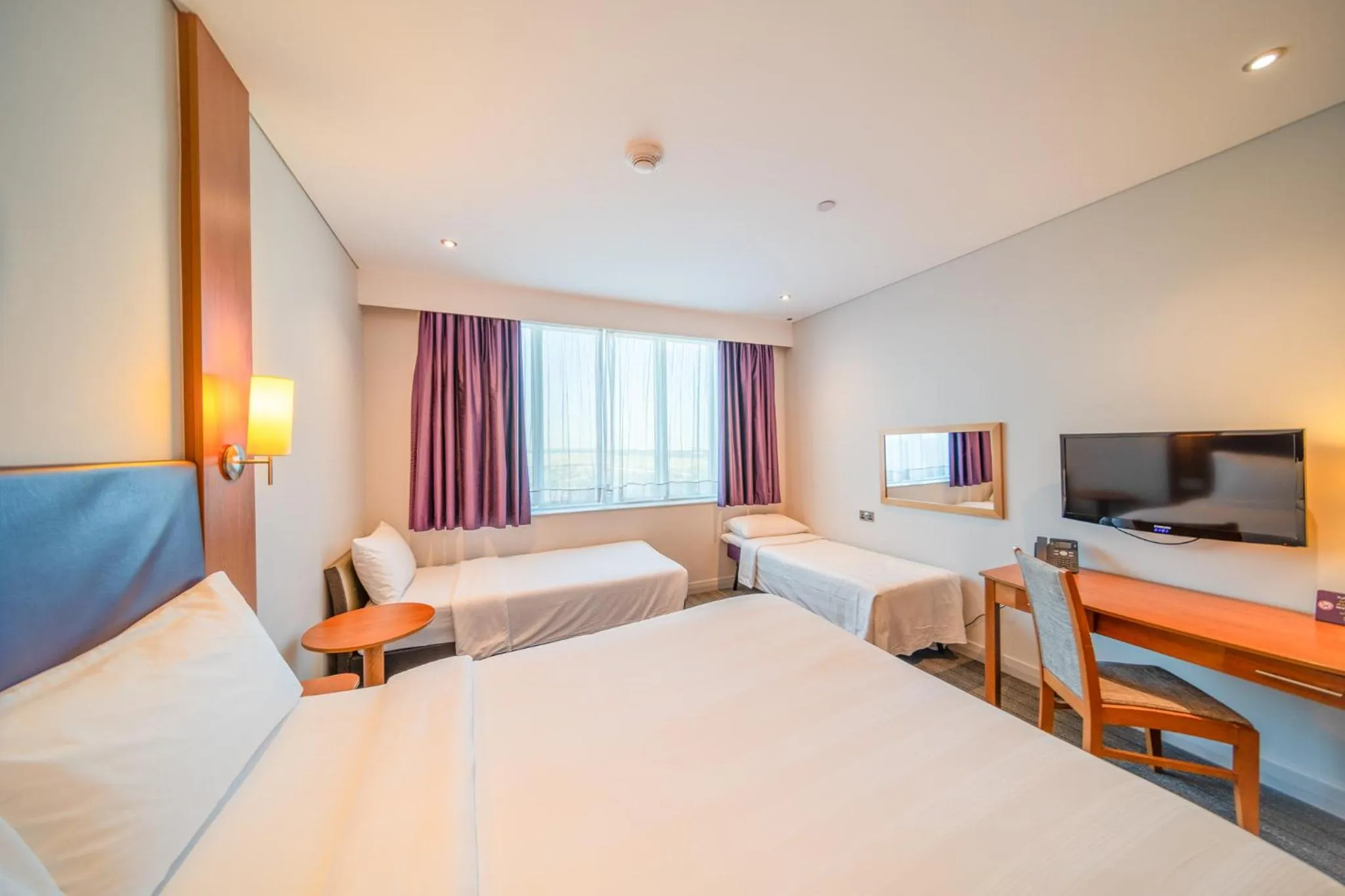 Bed in Premier Inn Abu Dhabi Airport Business Park